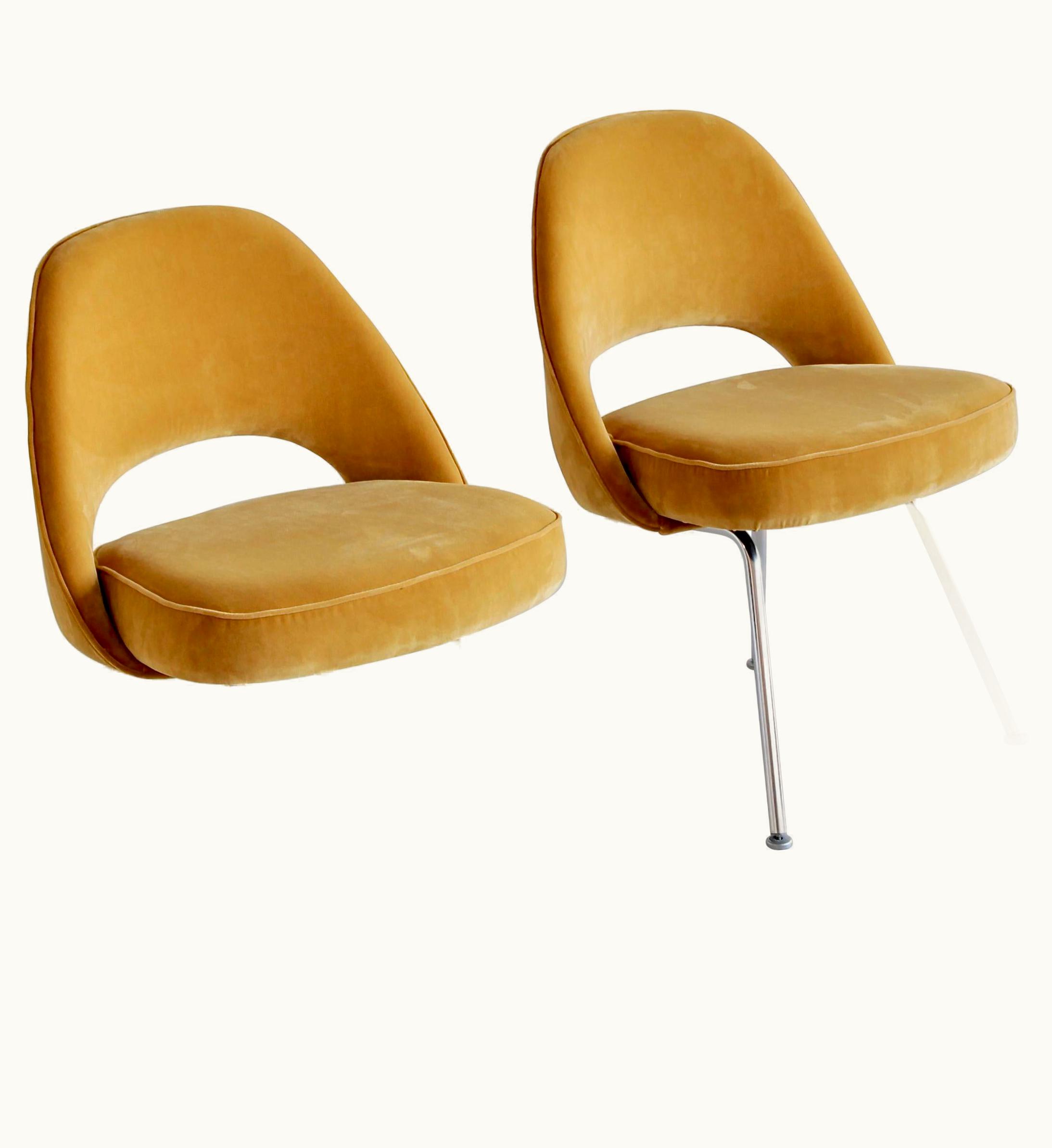 Eero Saarinen Eero Saarinen Pair Of Eero Saarinen Conference Chairs, Knoll International