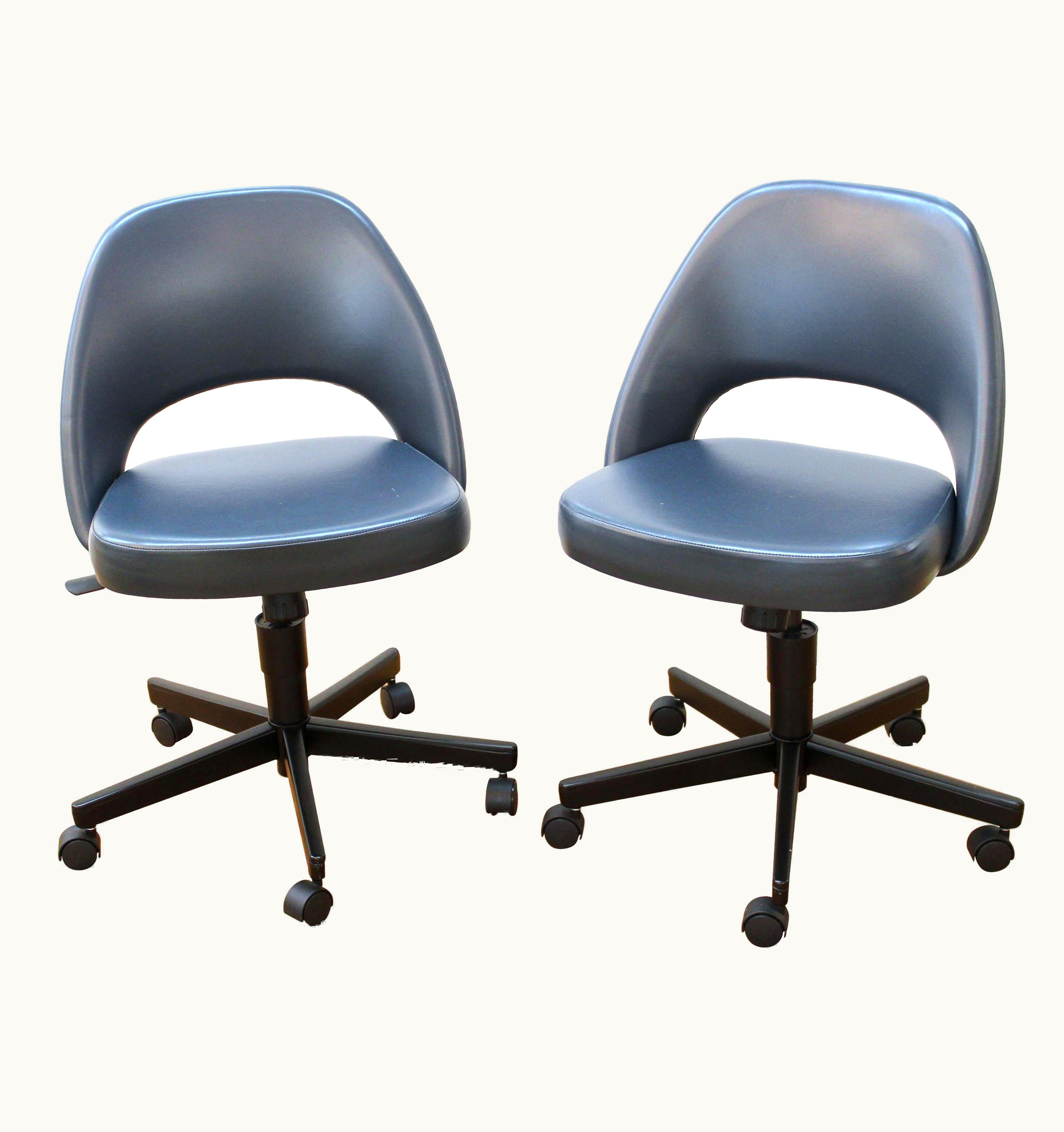 Eero Saarinen Eero Saarinen For Knoll Mid-Century Modern Executive Swivel Side Chairs