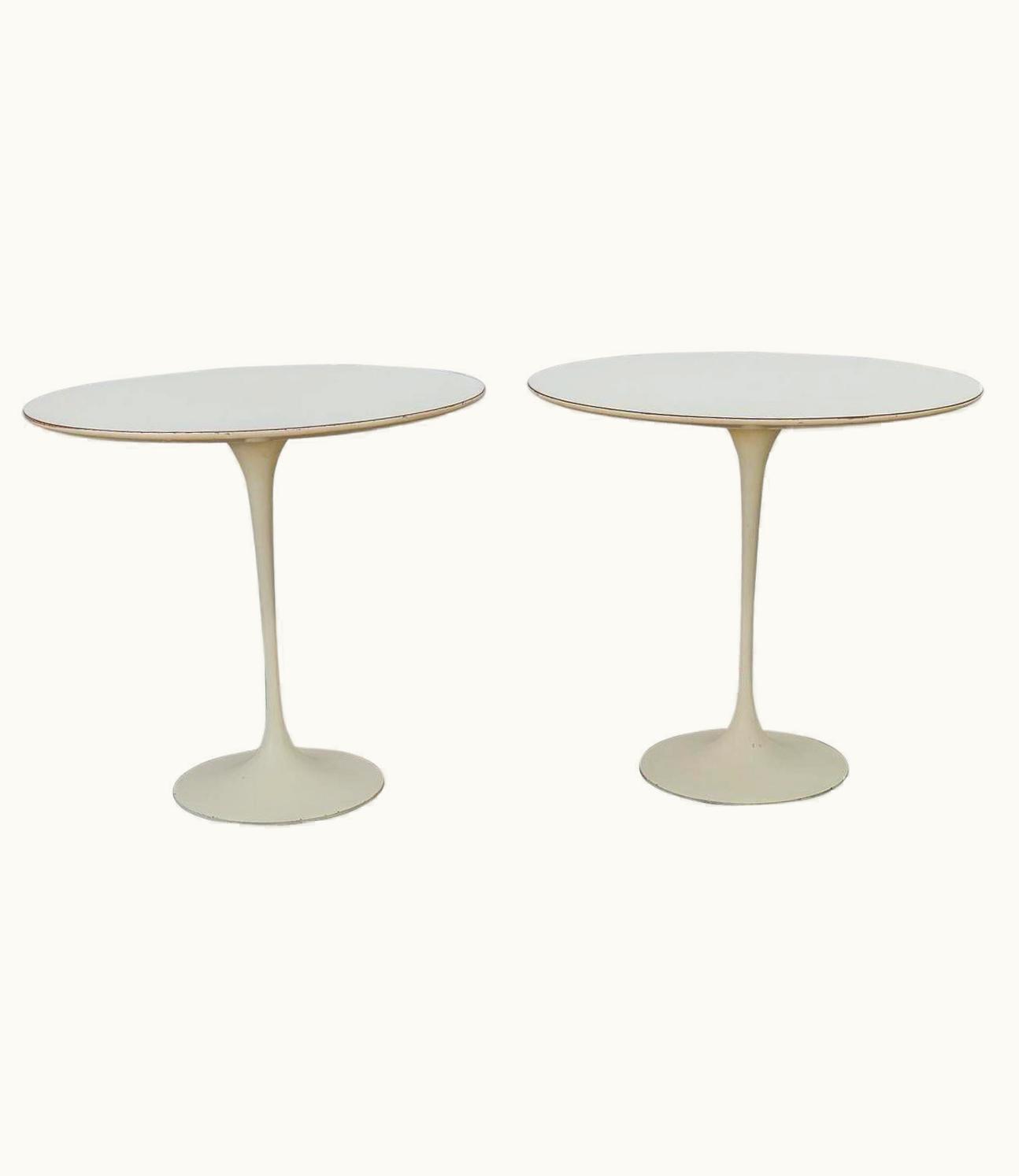 Eero Saarinen Eero Saarinen Oval Tulip Side Tables