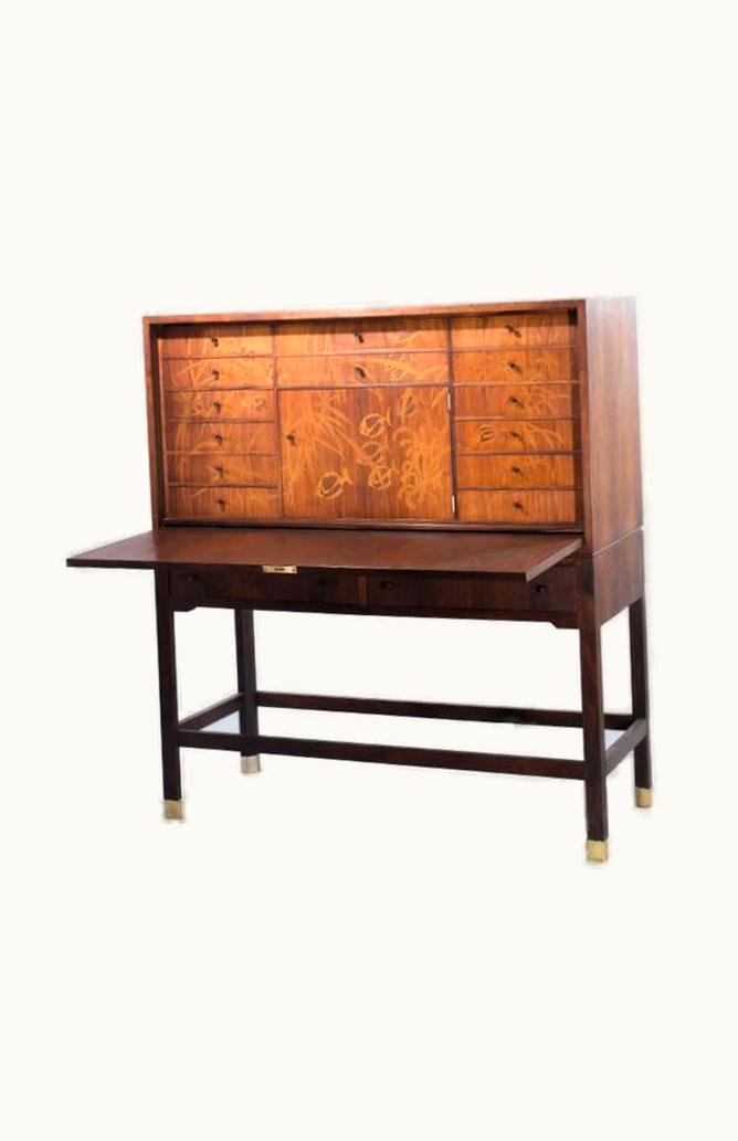 Hans J. Wegner Hans J. Wegner Cabinet