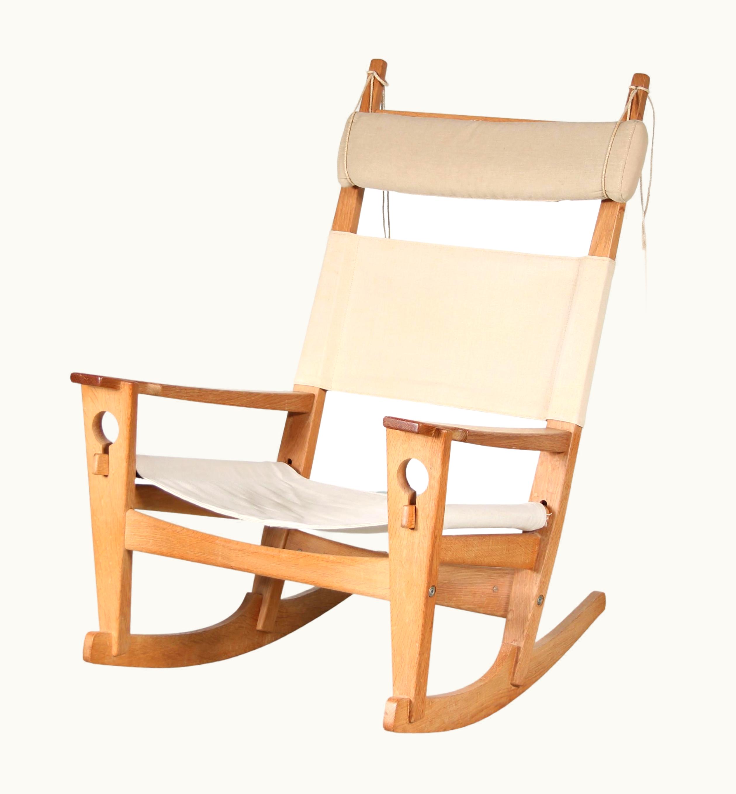 Hans J. Wegner Hans J. Wegner "Keyhole" Rocking Chair By Hans J. Wegner For GETAMA, Denmark, 1960