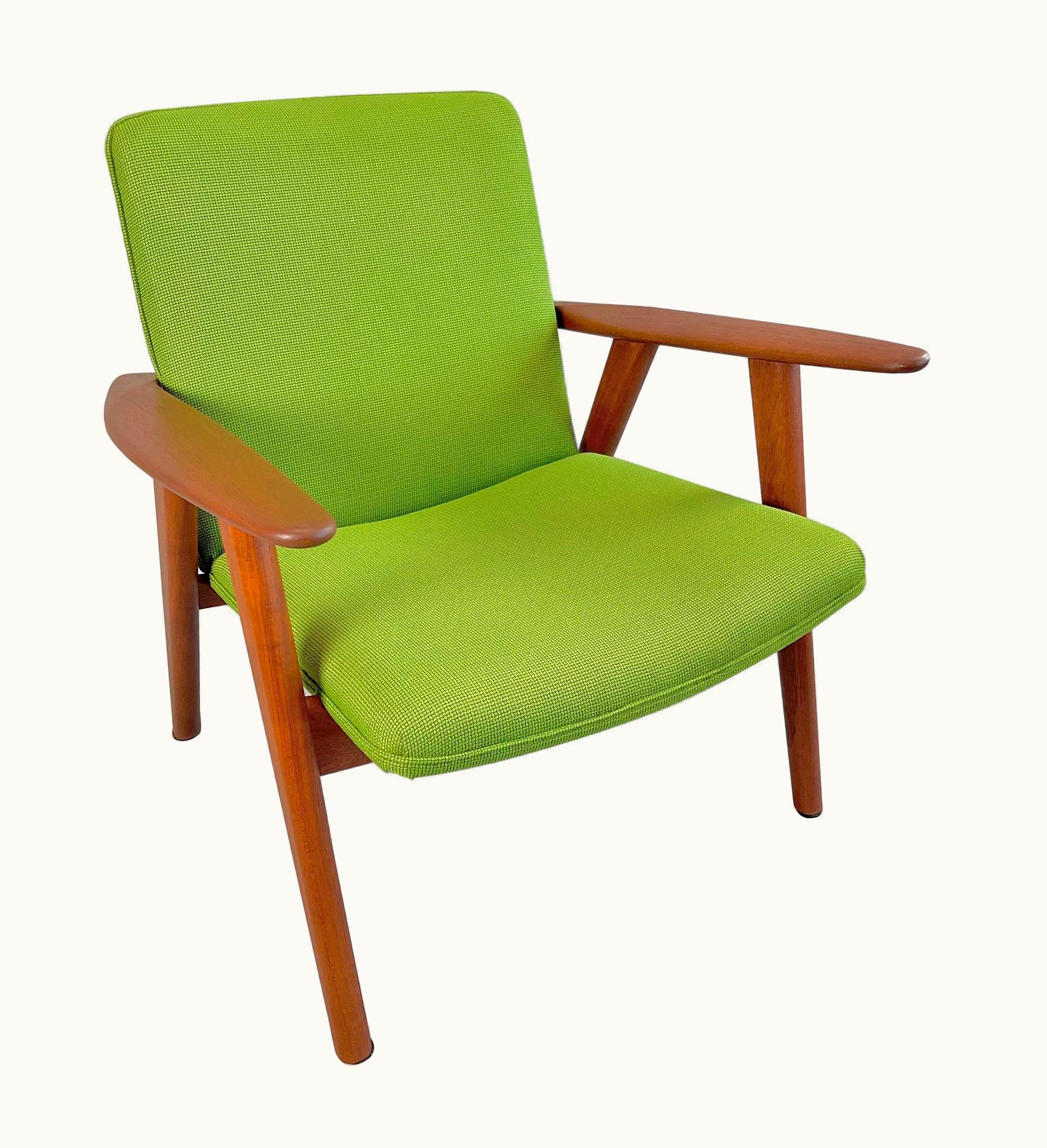 Hans J. Wegner Hans J. Wegner 1950's Hans J. Wegner Designed JH517 Lounge Chair For Johannes Hansen Mobler