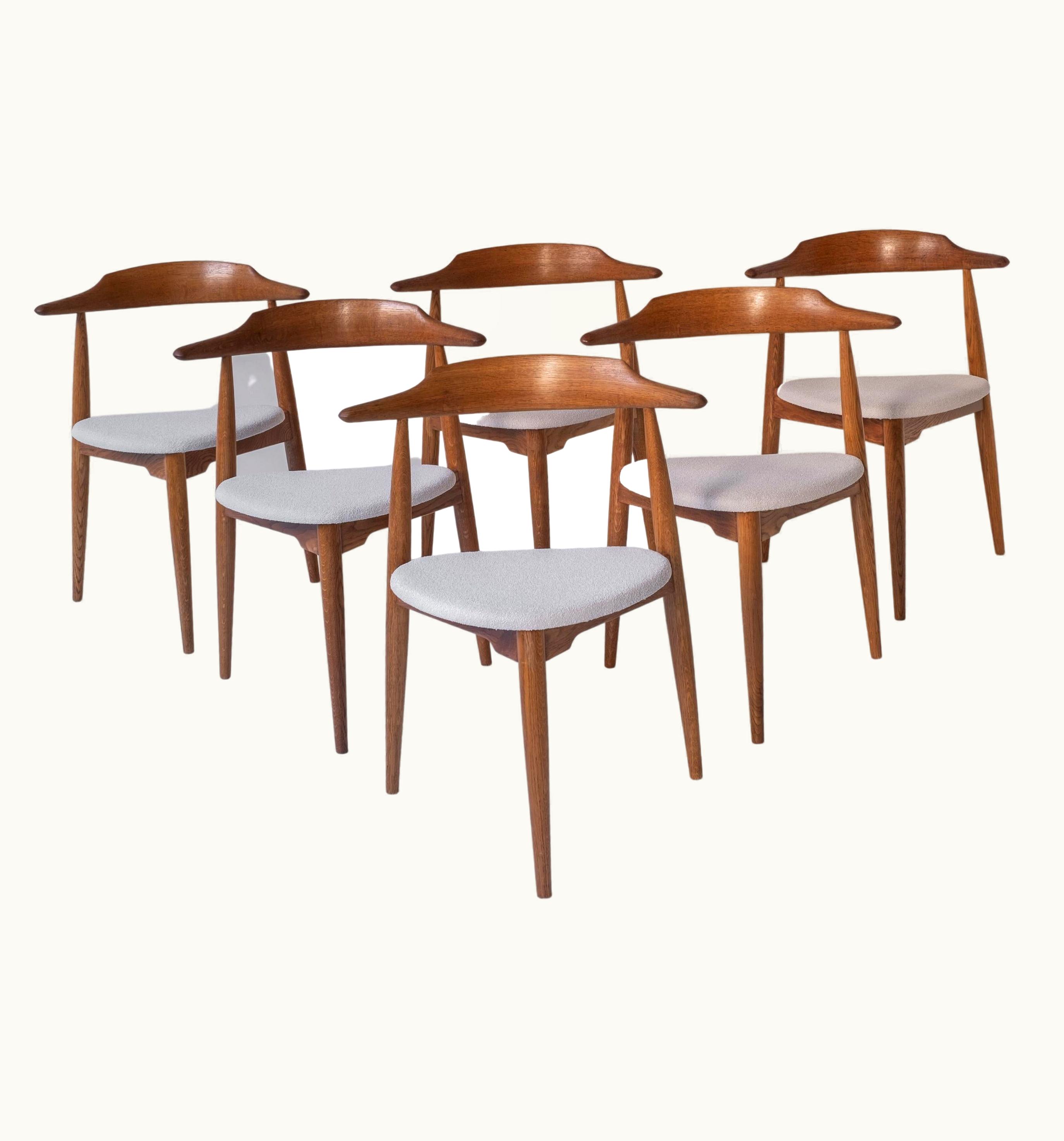 Hans J. Wegner Early Set 'Heart' Dinner Chairs By Hans Wegner For Fritz Hansen, Denmark 1952