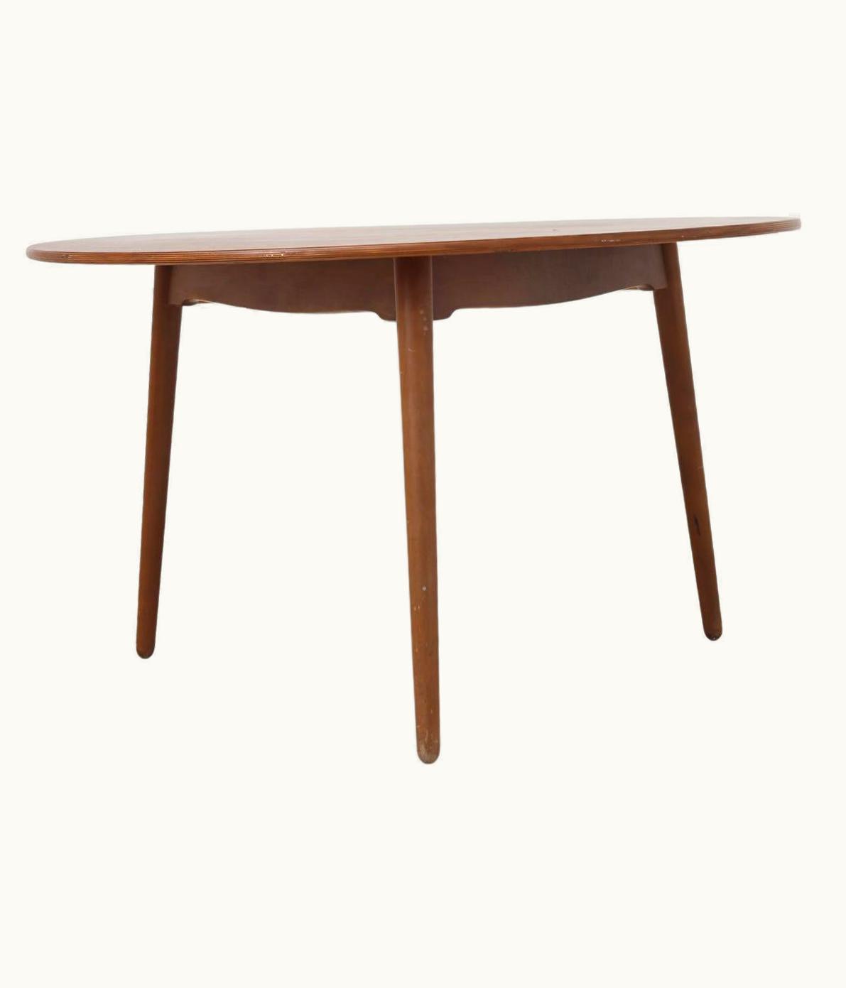 Hans J. Wegner Hans J. Wegner Round Dining Table By Hans J. Wegner