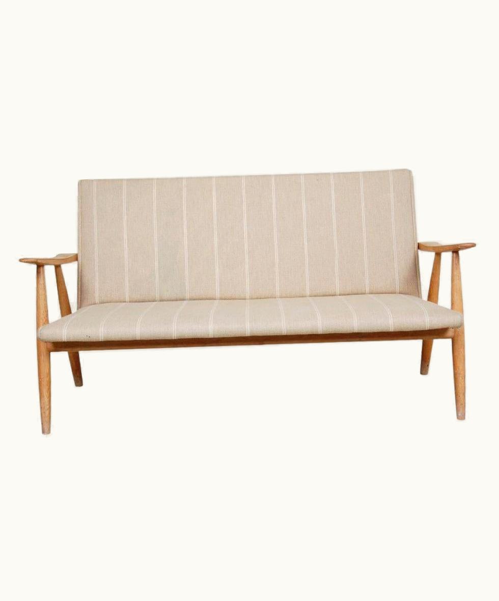 Hans J. Wegner Hans J. Wegner Ge-260/2 Sofa With Beige Fabric And Oak
