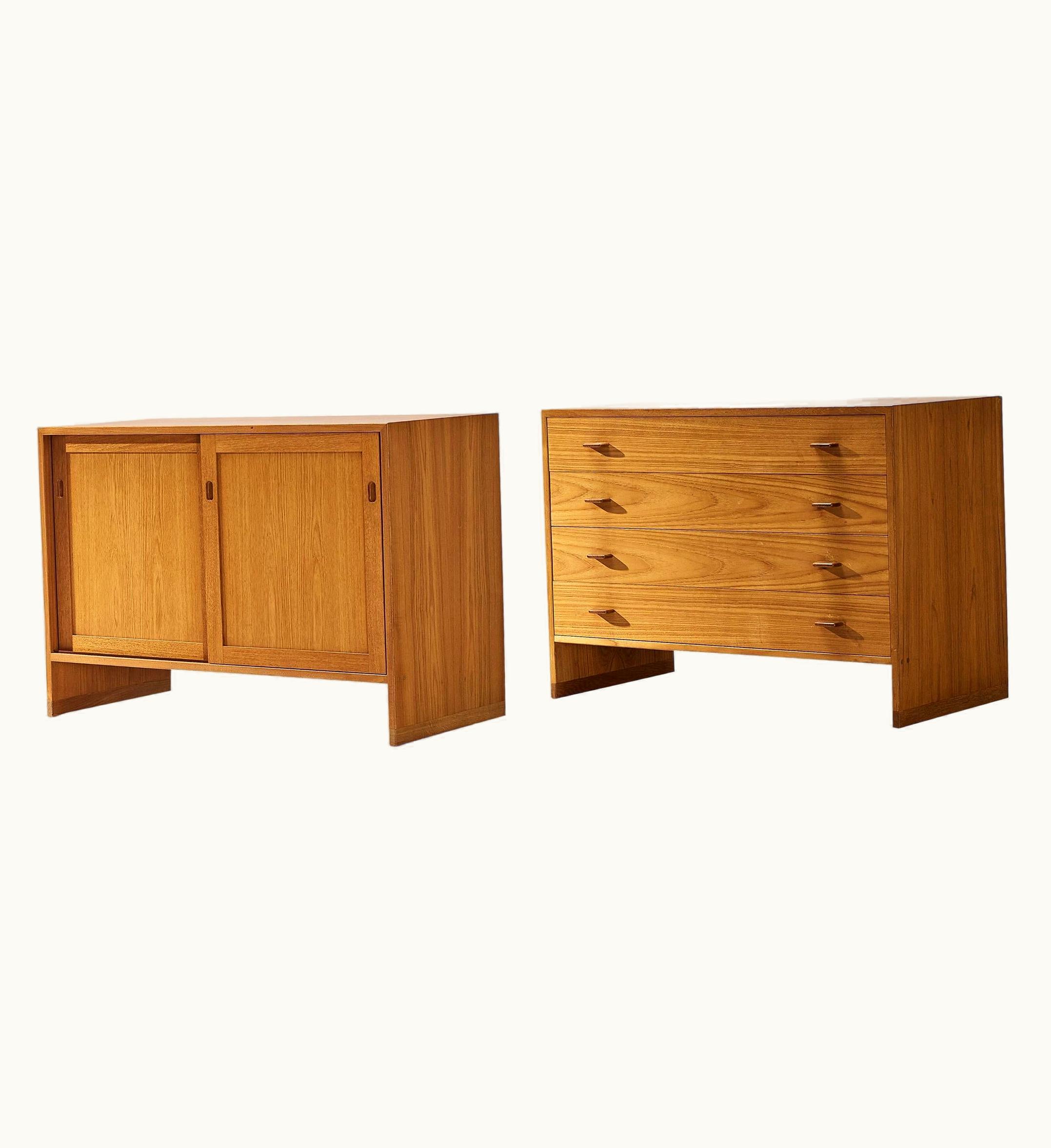 Hans J. Wegner Hans J. Wegner For RY Møbler Pair Of Cabinets 'RY100' In Teak And Oak