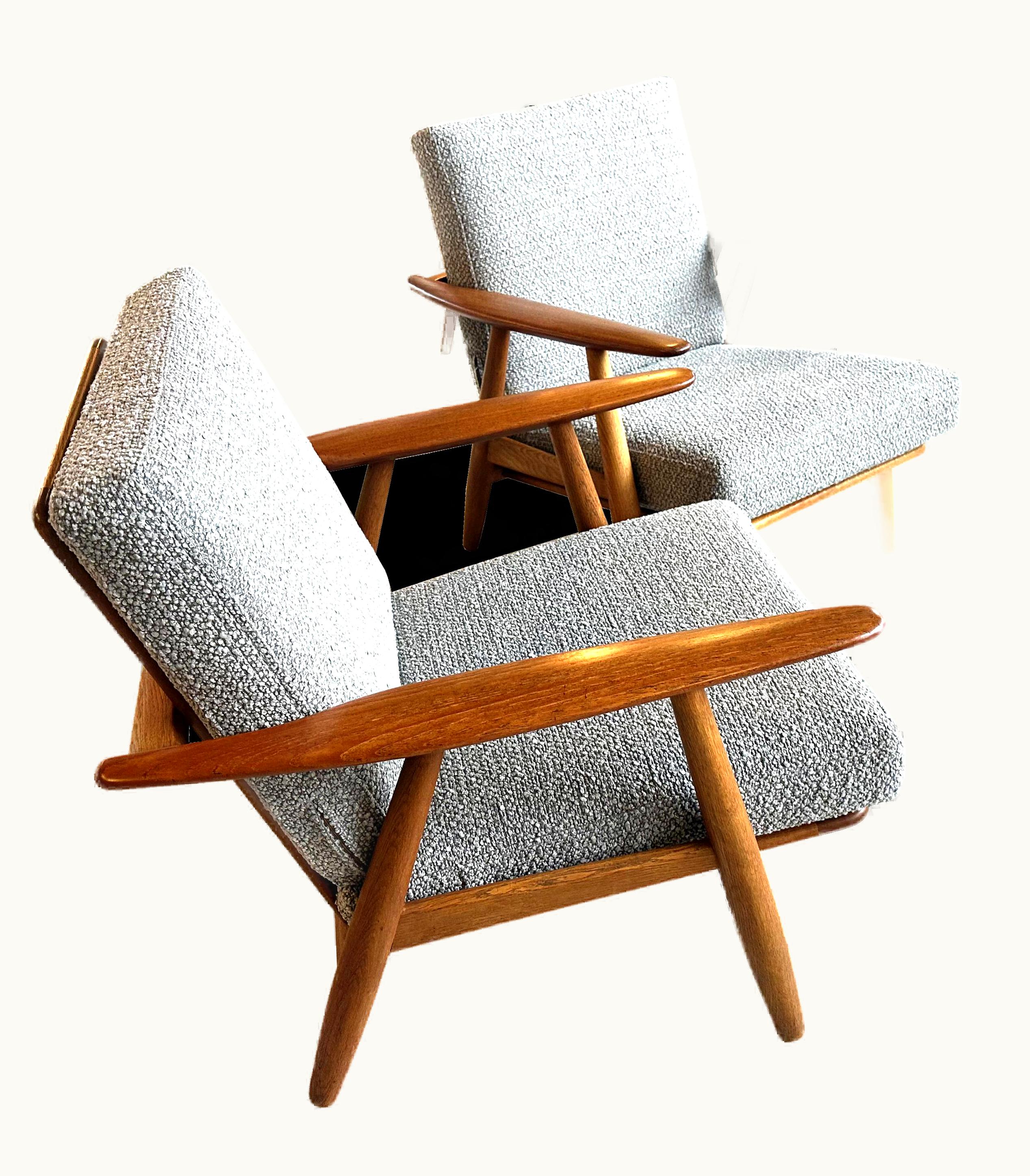 Hans J. Wegner Hans J. Wegner Pair Of Oak Cigar Chairs Model Ge240 By Hans J. Wegner For GETAMA