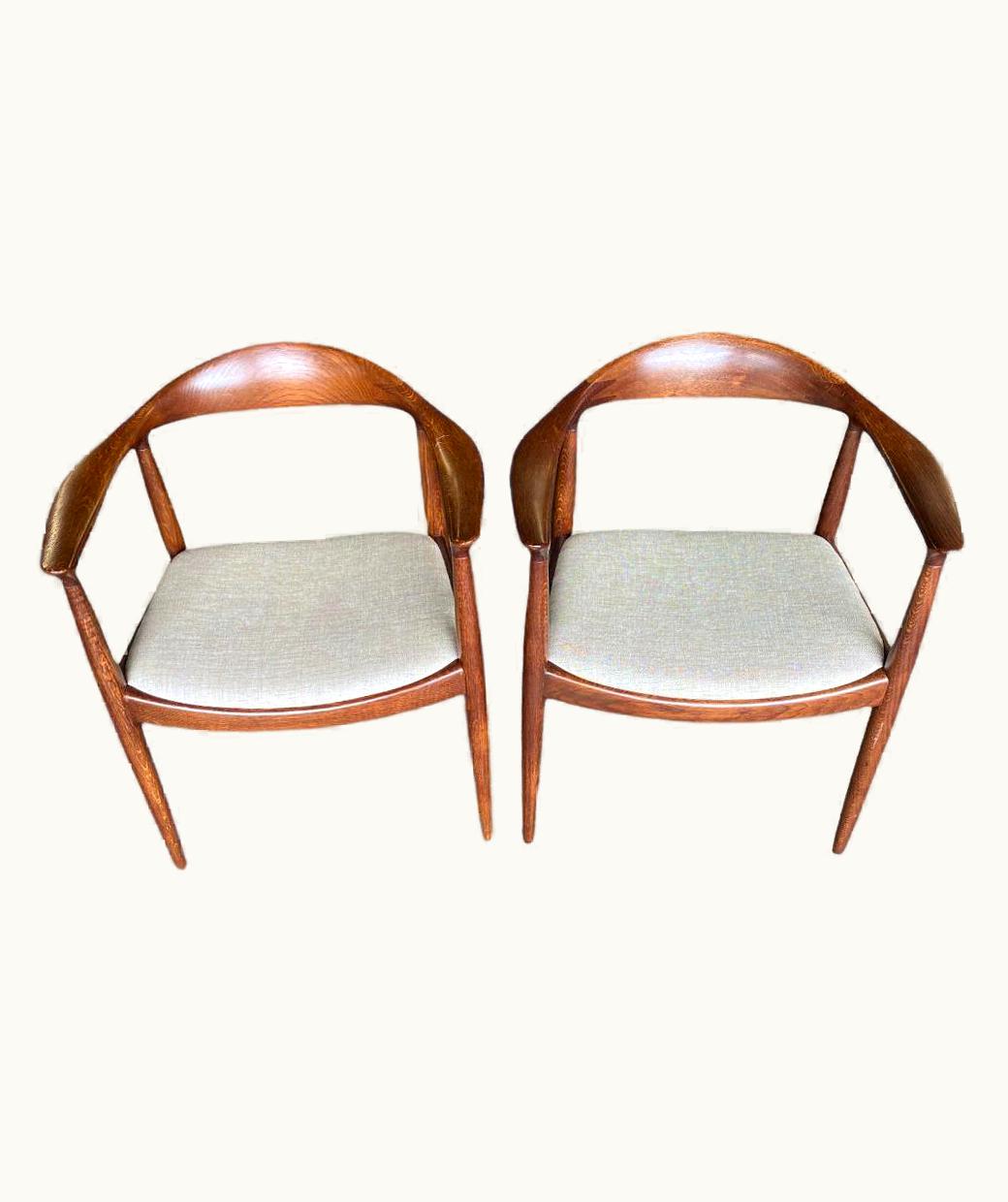 Hans J. Wegner Hans J. Wegner Pair Of Hans Wegner Round Chairs UZ0191245