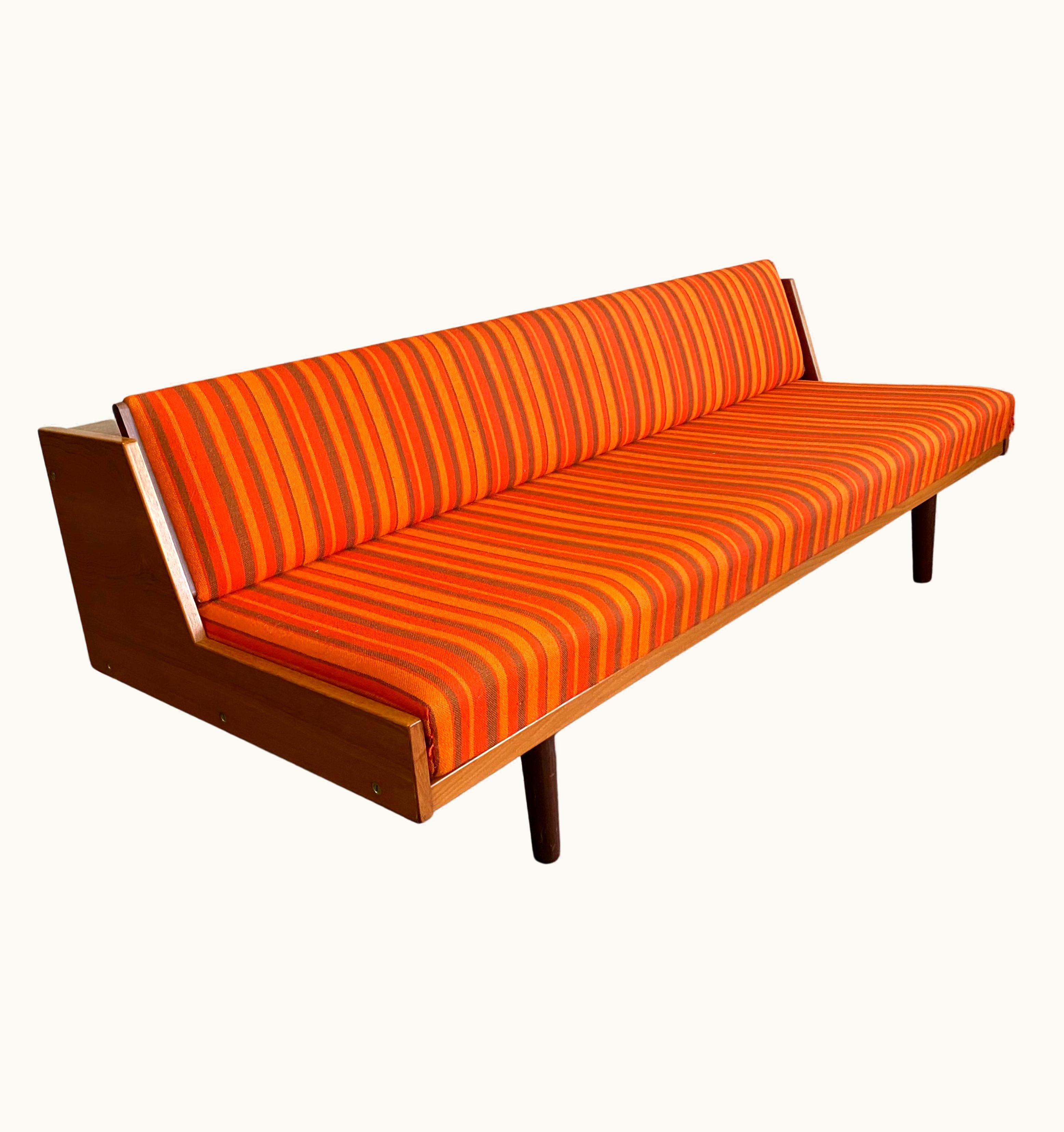 Hans J. Wegner Hans J. Wegner GE6 Daybed Sofa For GETAMA UZ0191293