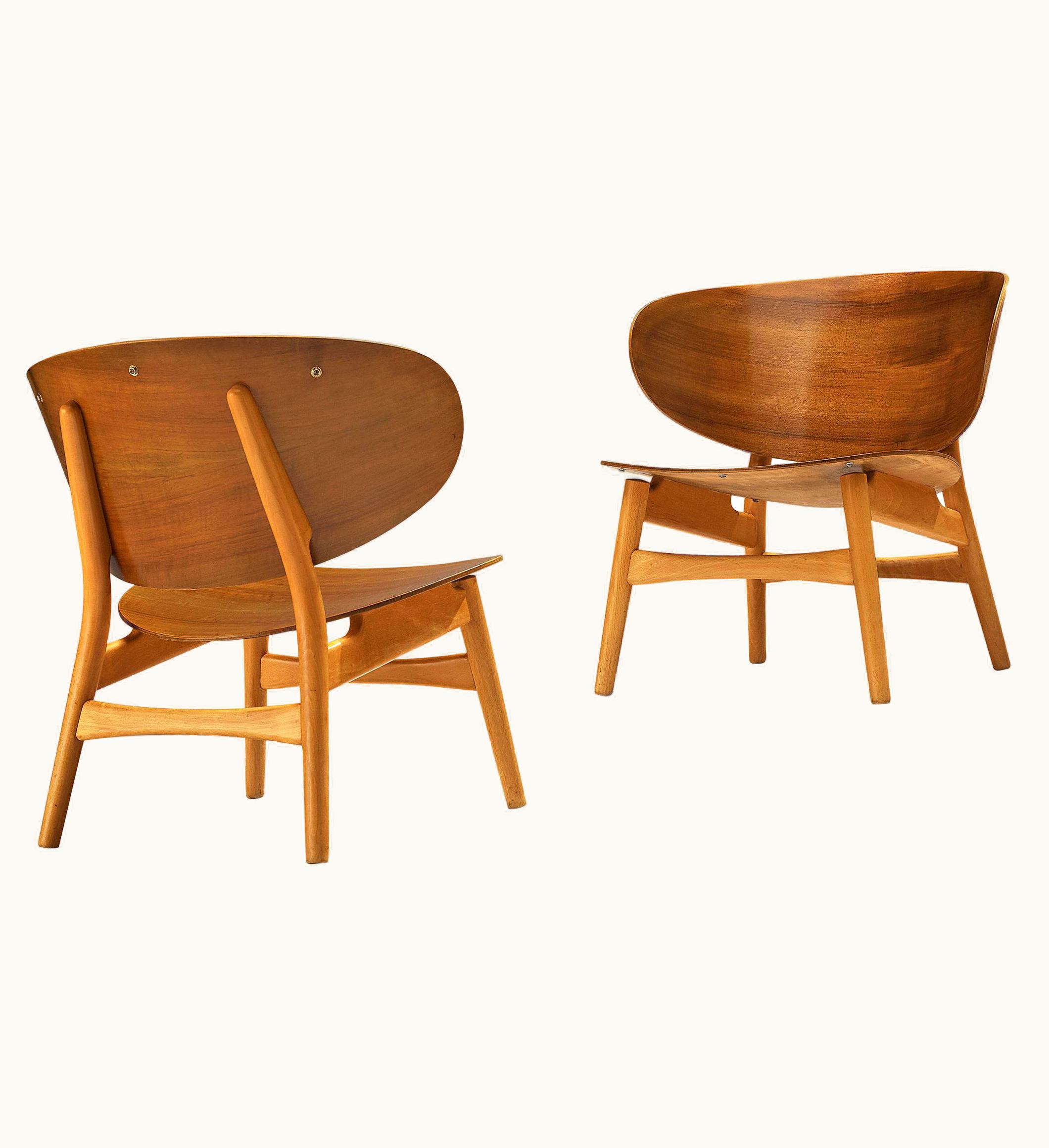 Hans J. Wegner Hans J. Wegner Pair Of Lounge Chairs In Walnut