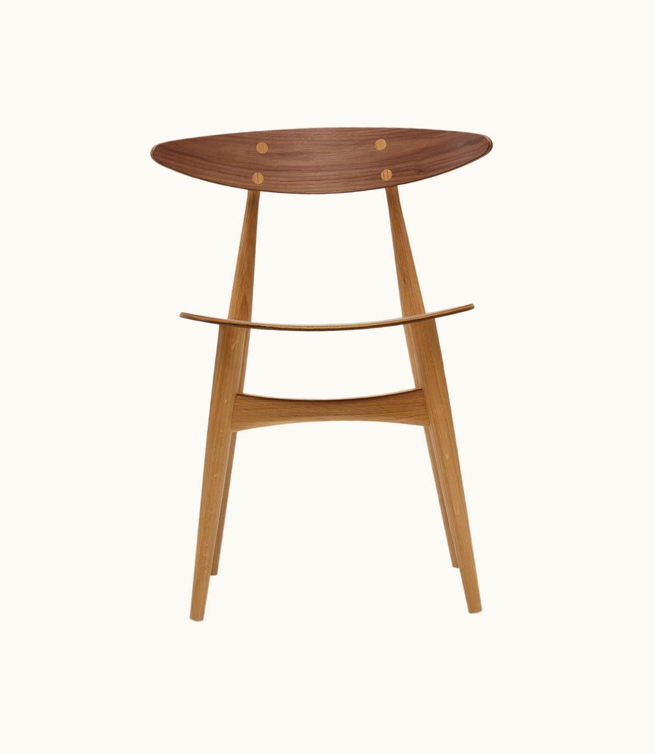 Hans J. Wegner Hans J. Wegner CH33T Dining Chair In Oak/Walnut Oil By Hans J. Wegner