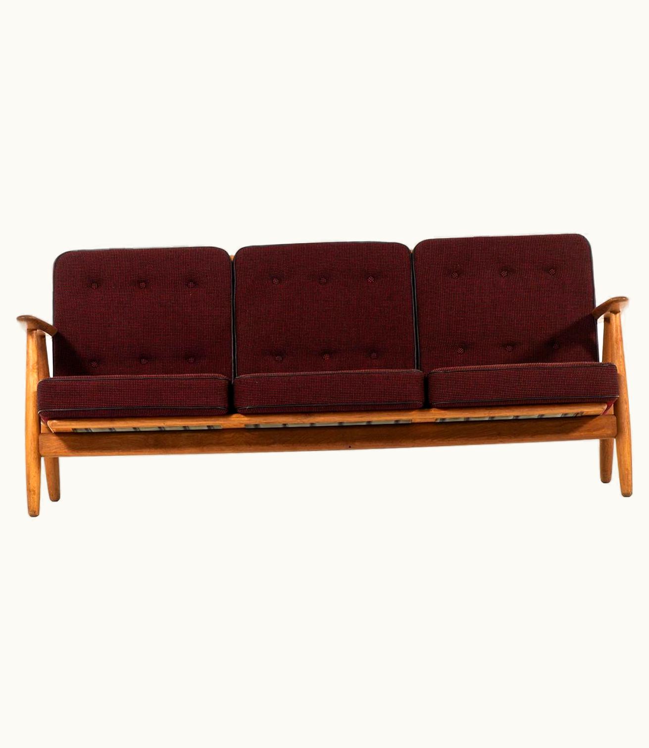 Hans J. Wegner Hans J. Wegner Sofa Model GE-240 / Cigar Produced By GETAMA In Denmark UZ0191489