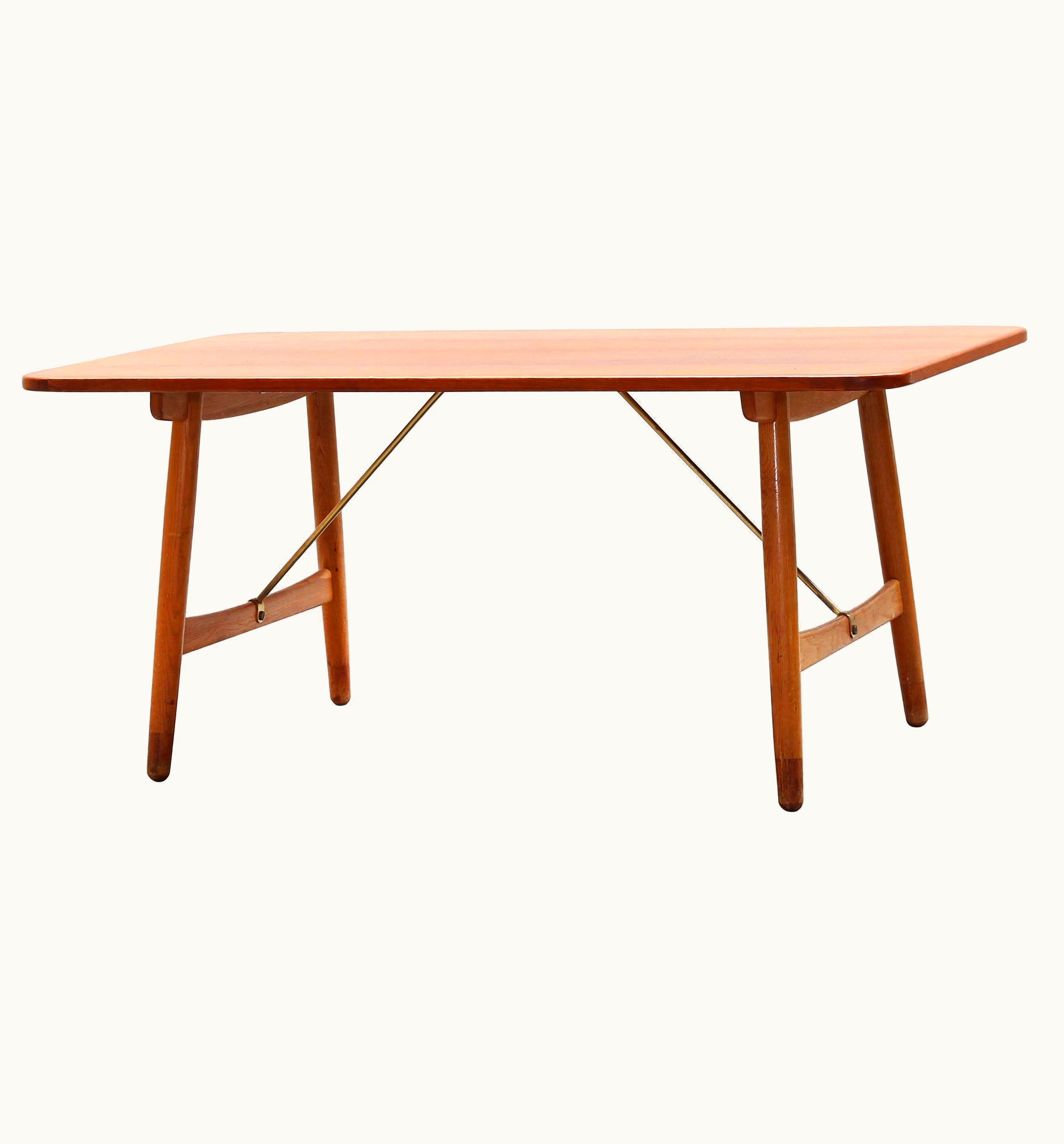 Hans J. Wegner;Børge Mogensen Hans J. Wegner;Børge Mogensen Danish Dining Table By Børge Mogensen For Søborg Mobler, Teak And Oak