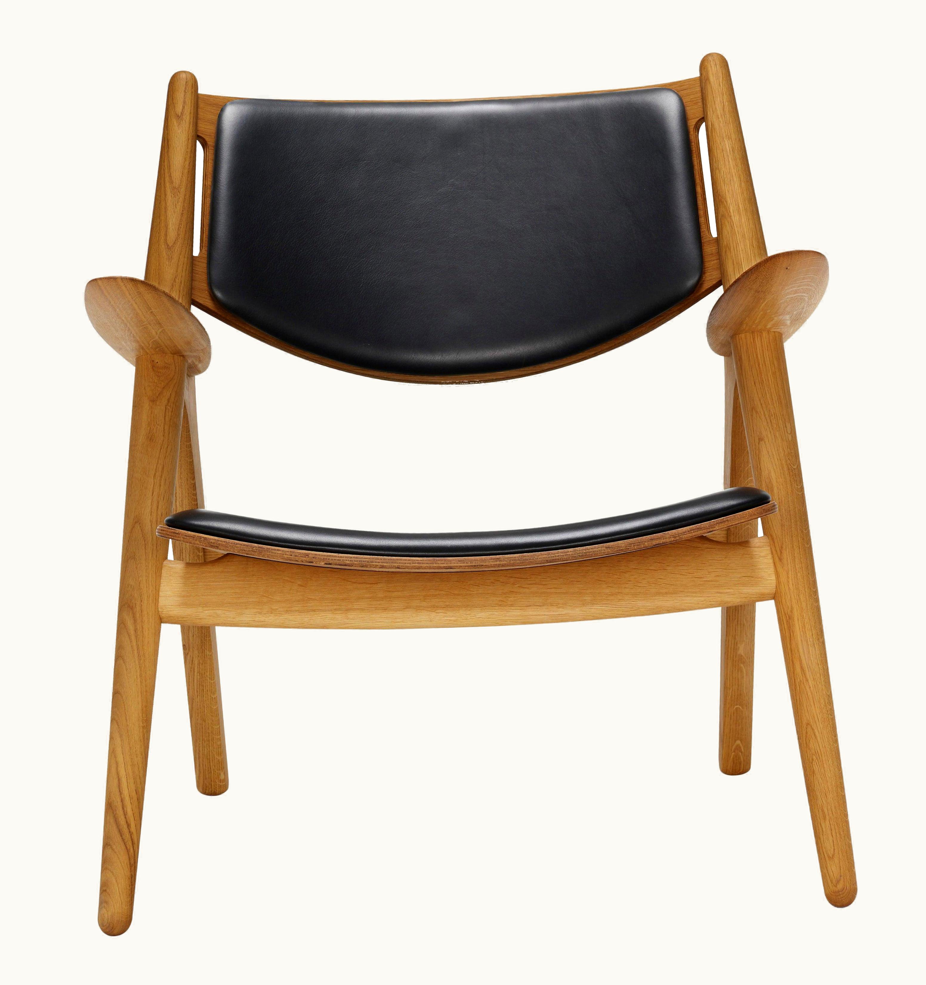 Hans J. Wegner Hans J. Wegner CH28P Lounge Chair With Oak Oil Frame And Thor 301 Leather By Hans J. Wegner