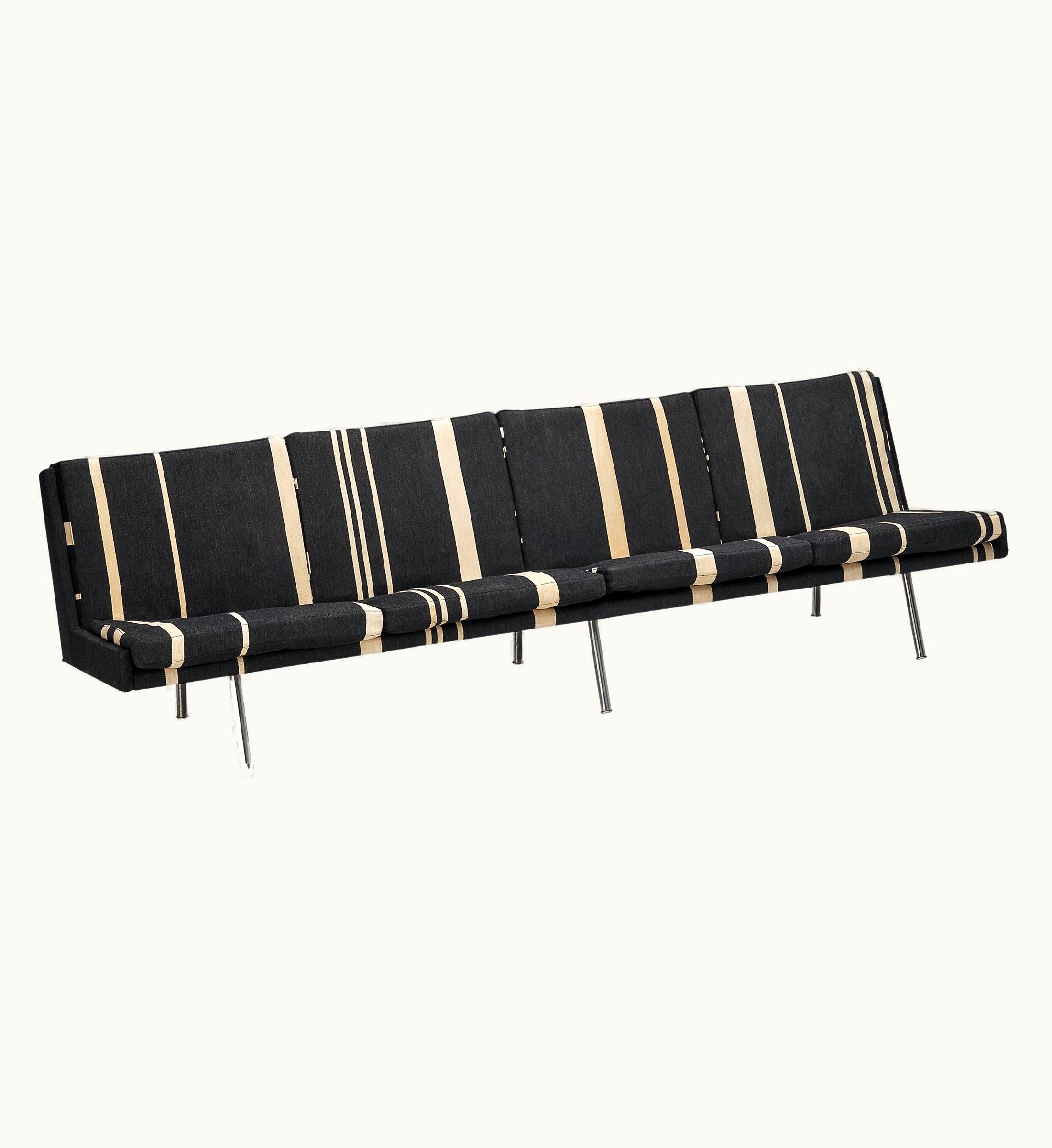 Hans J. Wegner Hans J. Wegner Sofa 'Airport' In Striped Upholstery And Metal Frame