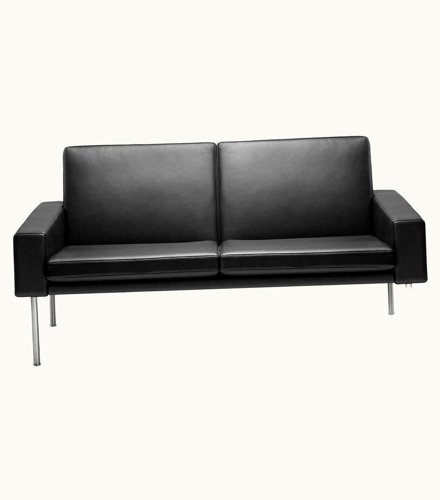 Hans J. Wegner Hans J. Wegner GE-34 Loveseat, Oak