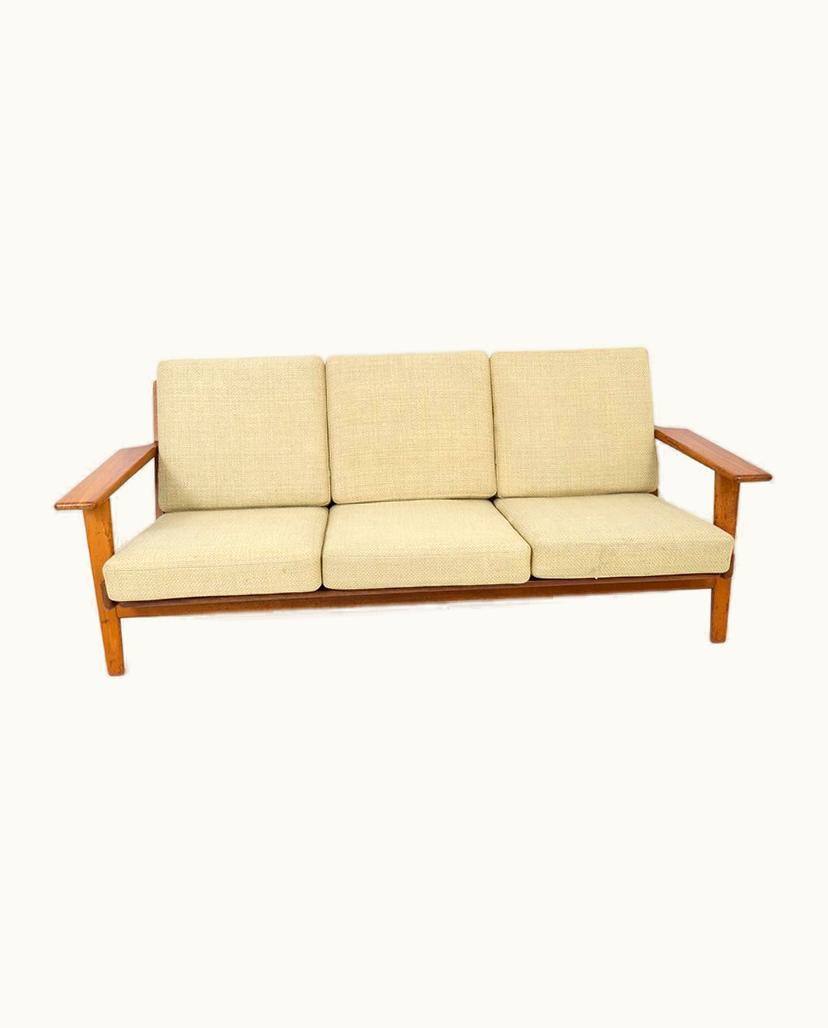 Hans J. Wegner Hans J. Wegner GE-290/3 Sofa