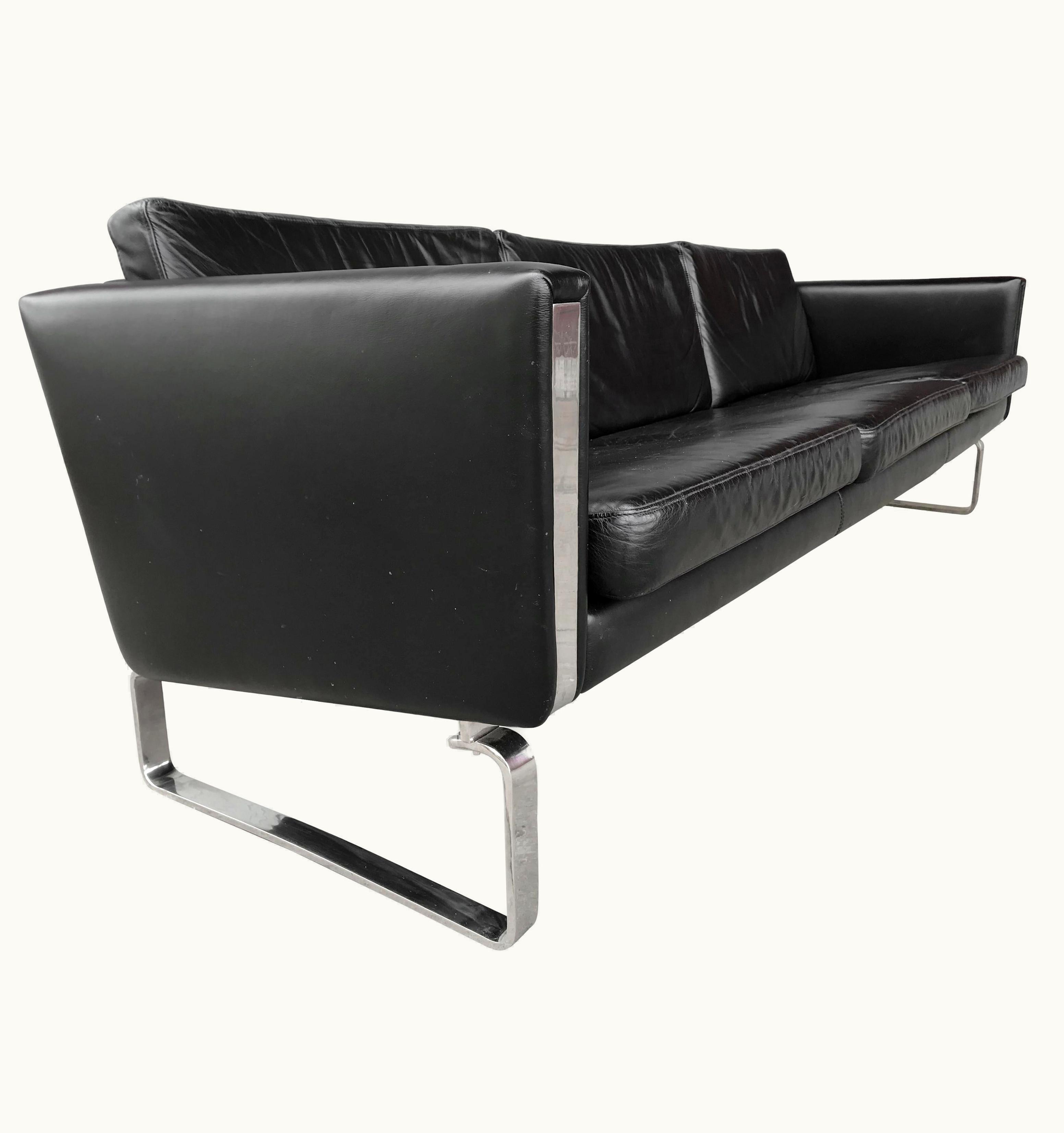 Hans J. Wegner Hans J. Wegner Ch103 3-Seat Sofa Design Hans Wegner, 1970, Black Leather And Chromed Steel
