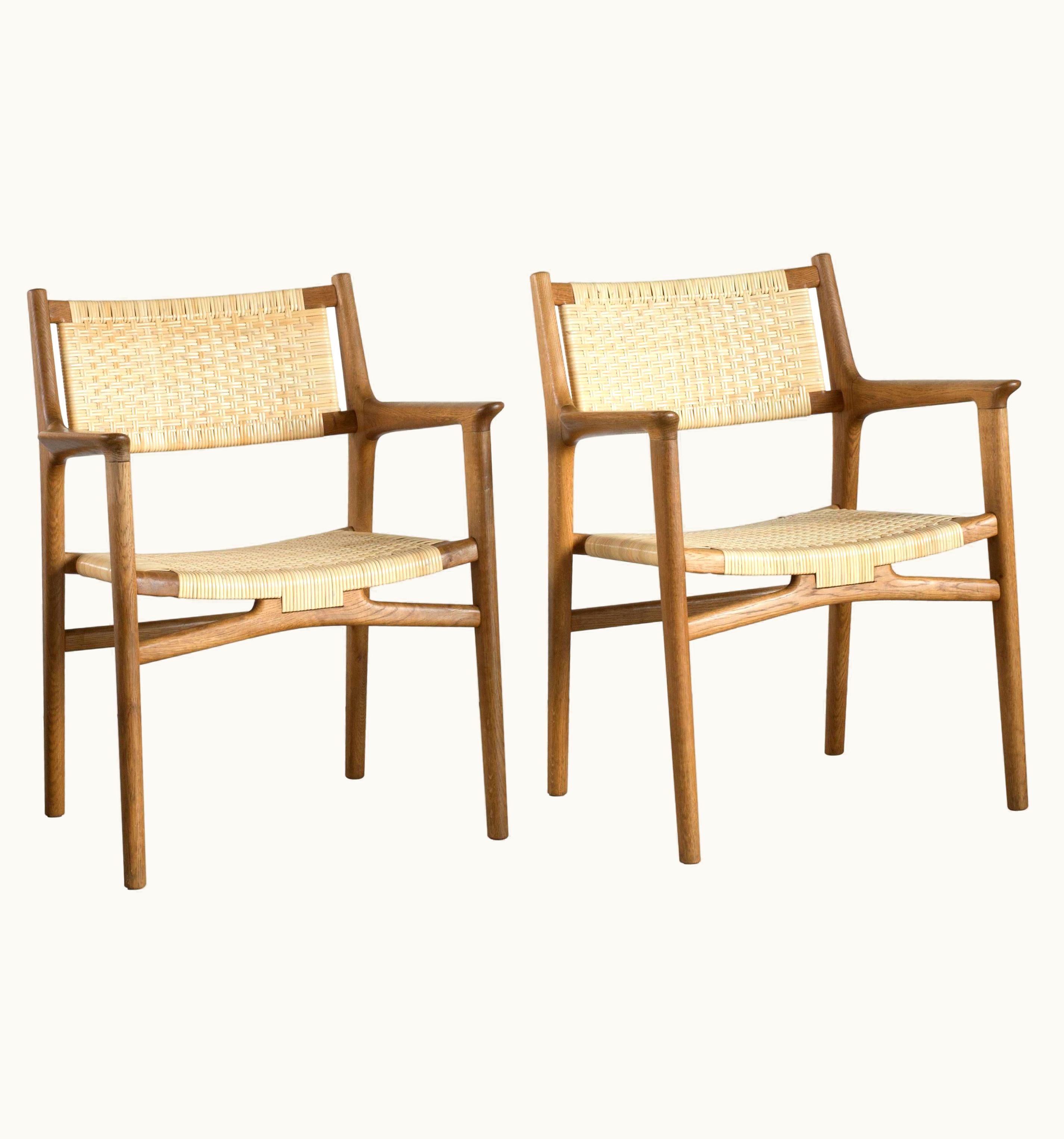Hans J. Wegner Hans J. Wegner Pair Of Hans J. Wegner JH515 Armchairs For Johannes Hansen