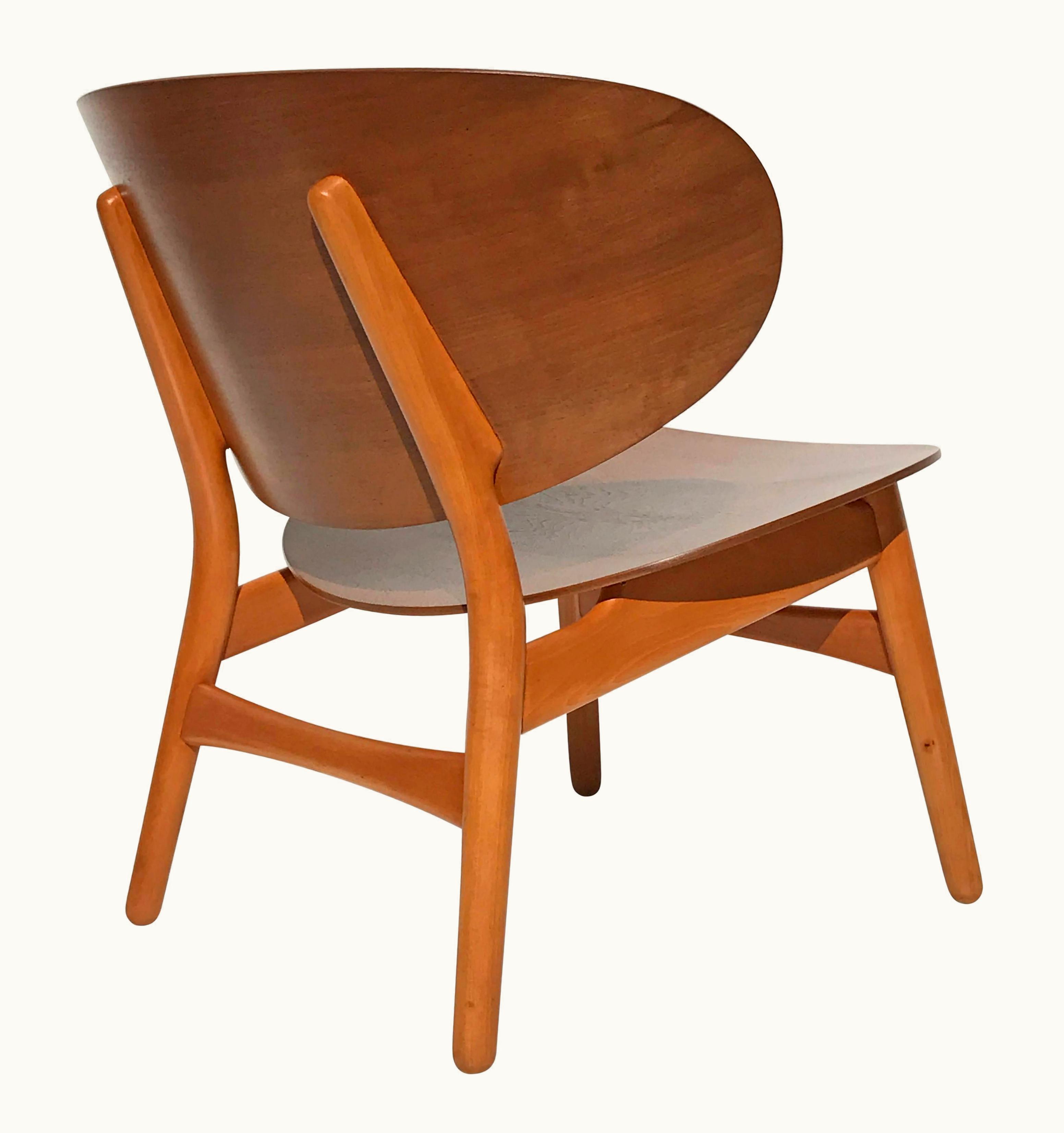 Hans J. Wegner Hans J. Wegner Shell Chair By Hans Wegner In Walnut And Beech