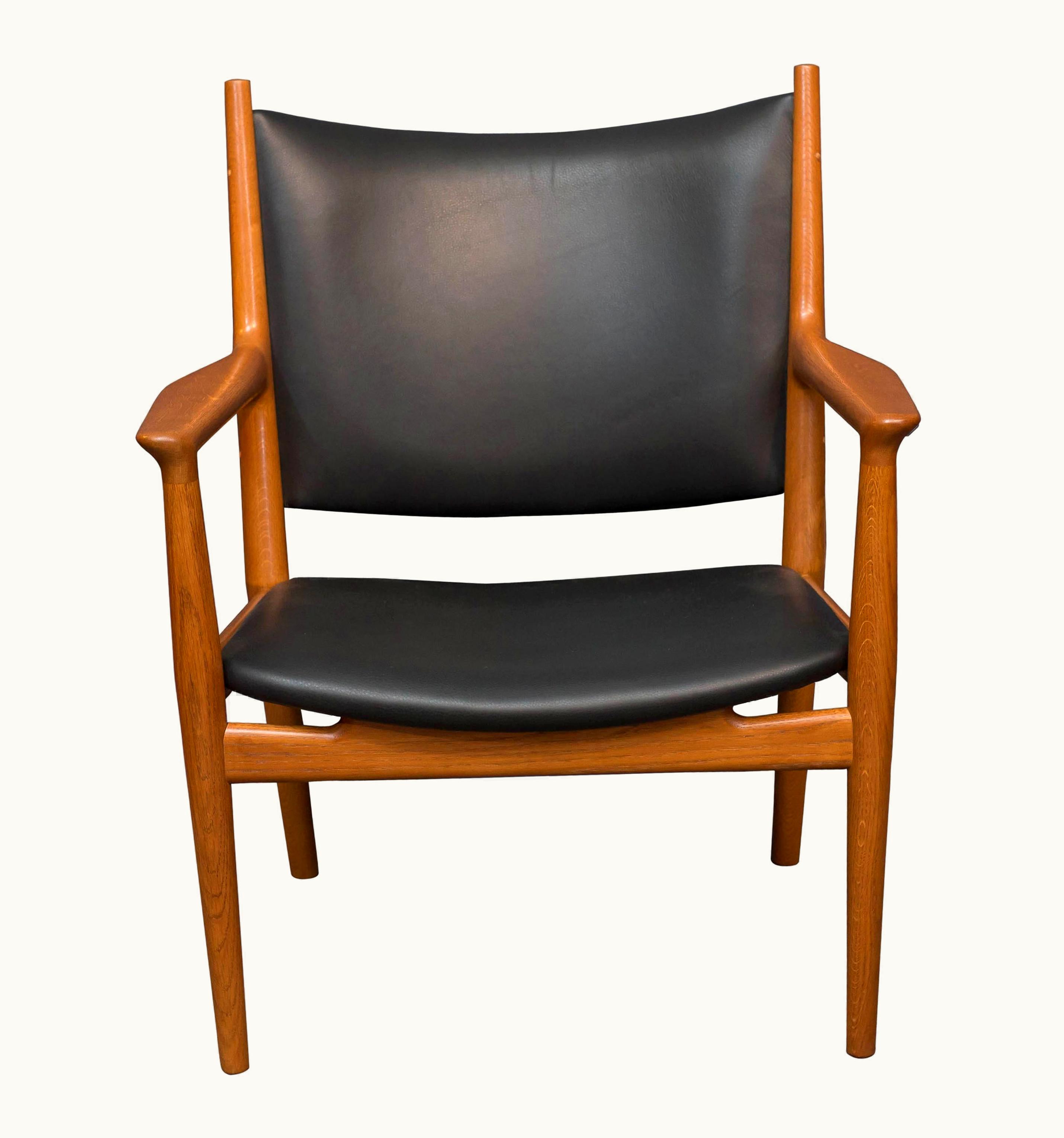 Hans J. Wegner Hans J. Wegner Hans J Wegner Lounge Chair