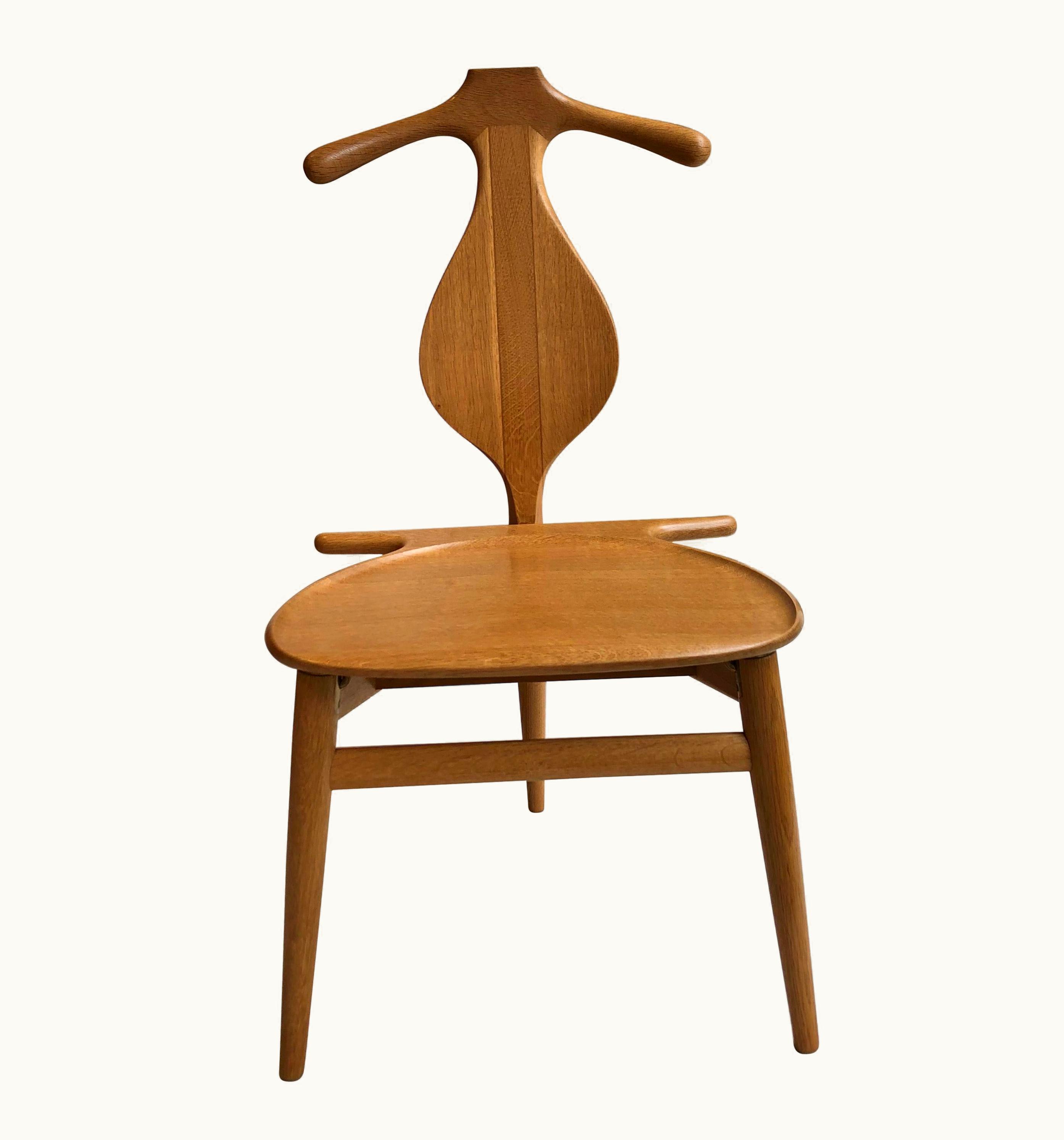 Hans J. Wegner Hans J. Wegner 'Valet Chair' In Solid Oak For Johannes Hansen, 1953