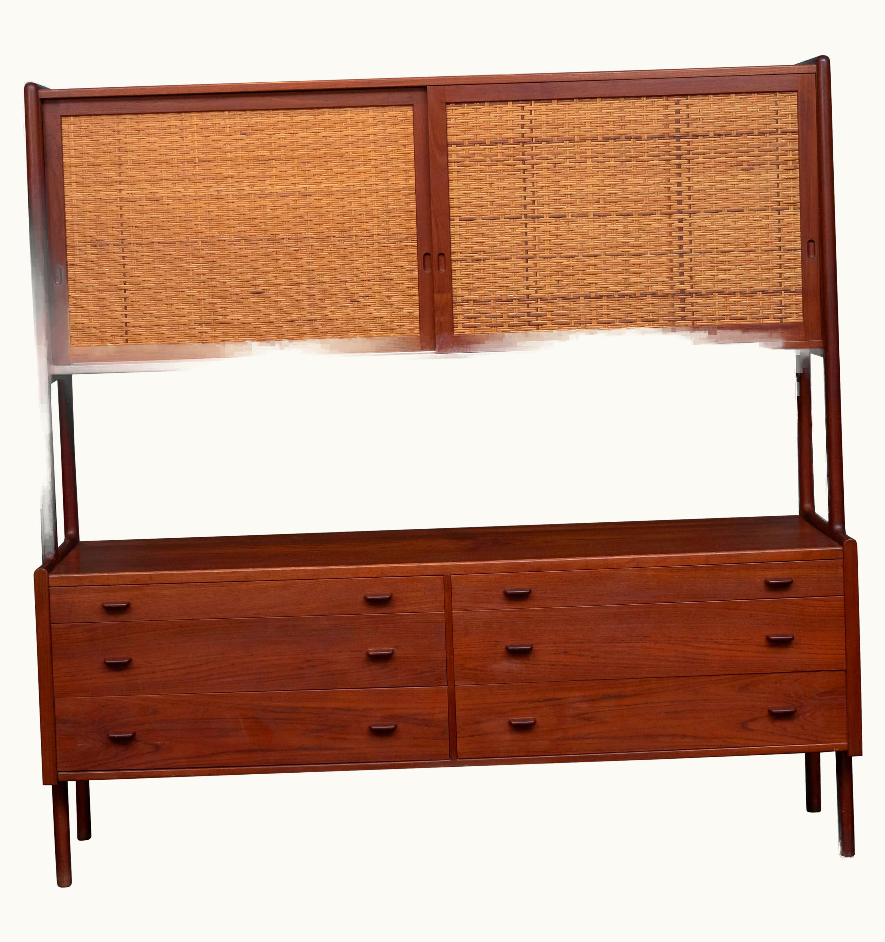 Hans J. Wegner Hans J. Wegner Credenza Or Hutch For RY-Mobler, Denmark