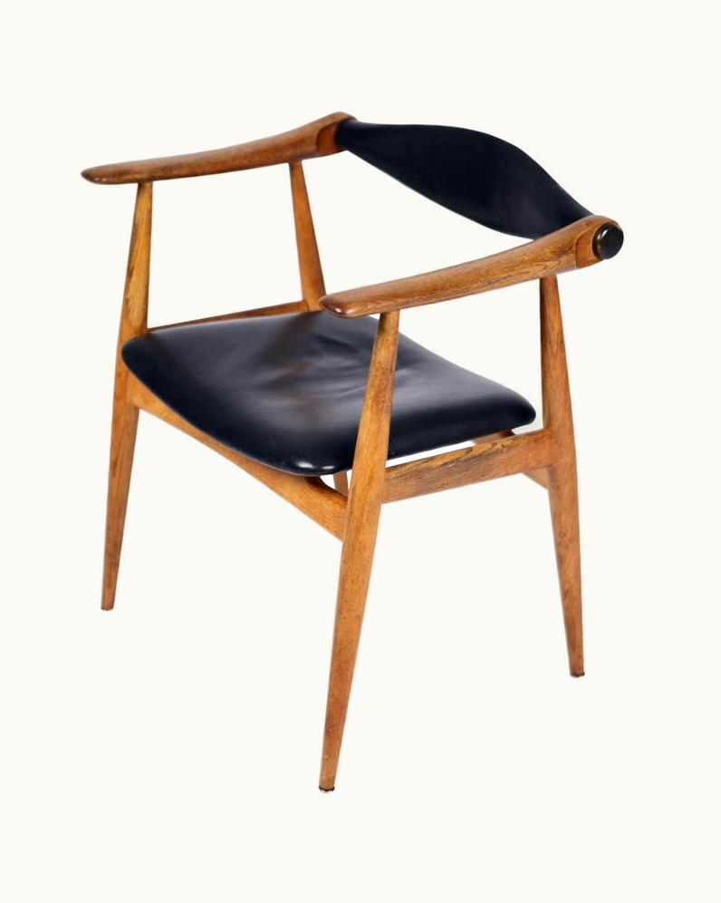 Hans J. Wegner Hans J. Wegner, The Yoke Chair CH34, Oak And Black Leather
