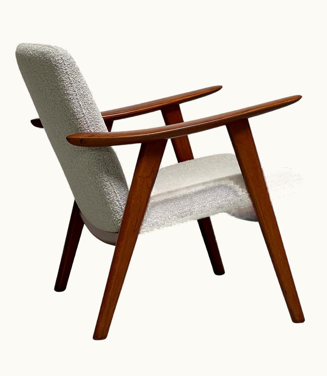 Hans J. Wegner Hans J. Wegner Buck Lounge Chair, Model JH517 UZ0191950
