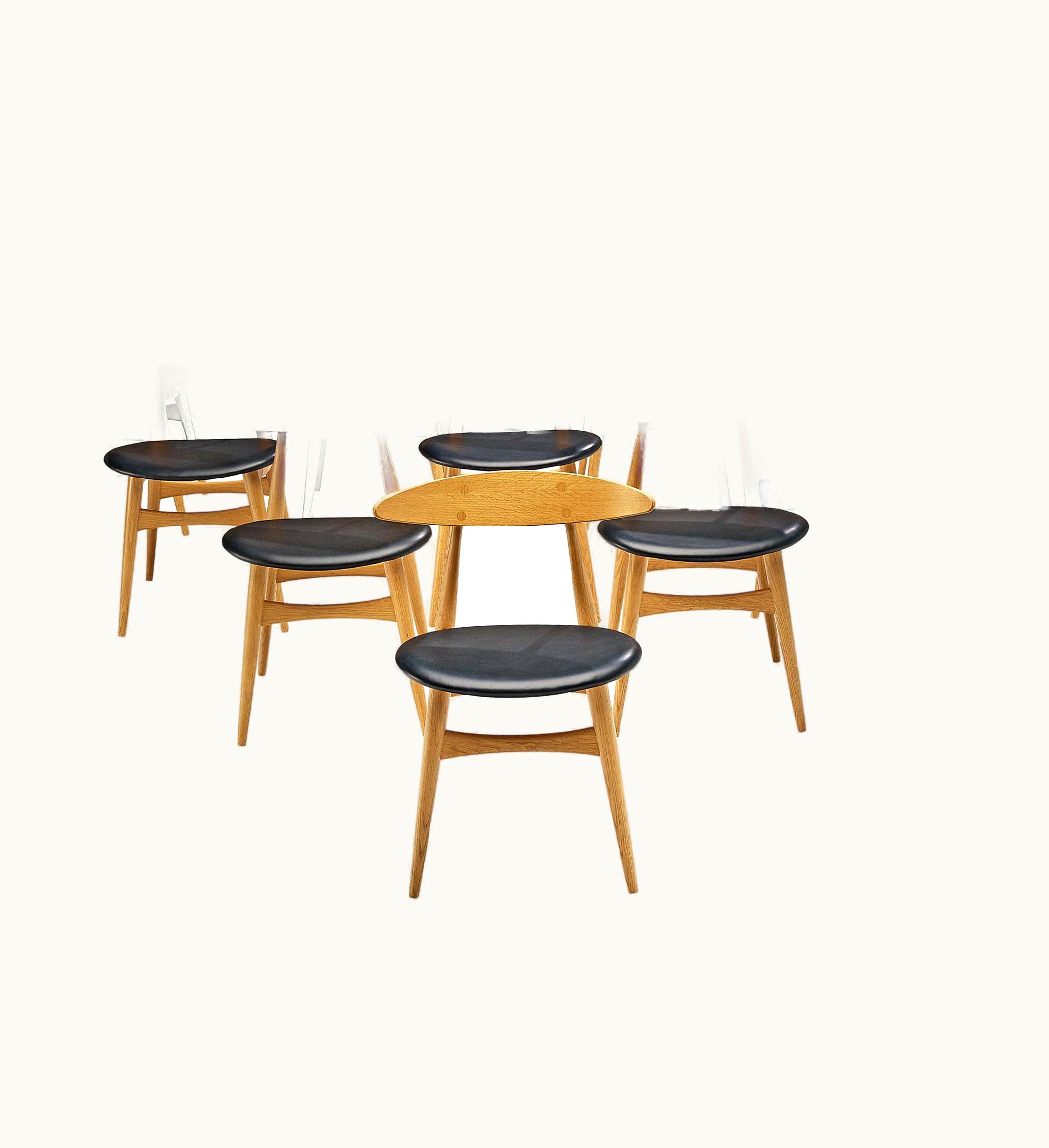 Hans J. Wegner Hans J. Wegner For Carl Hansen & Søn Set Of Ten Dining Chairs In Oak And Leather