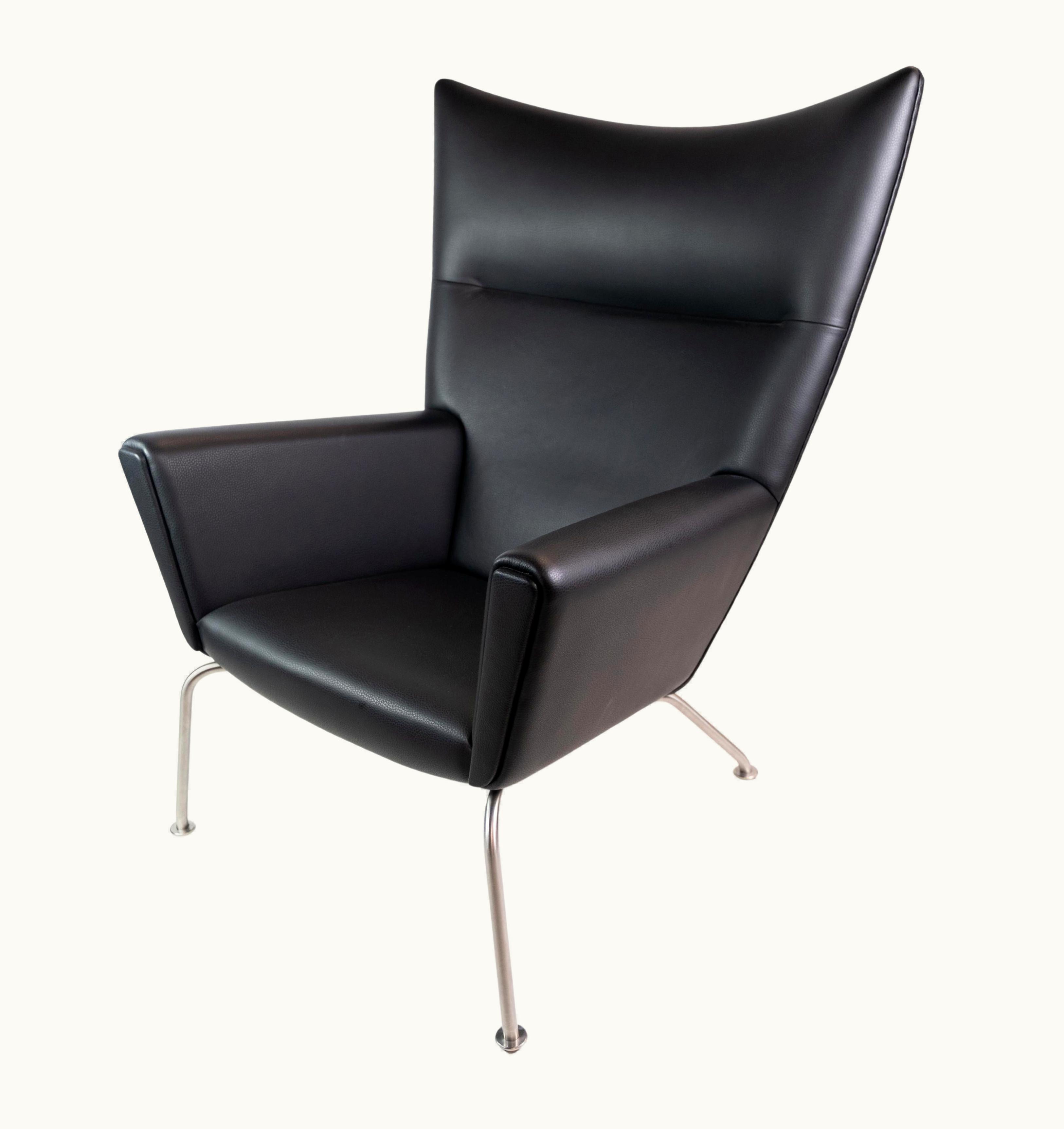Hans J. Wegner Hans J. Wegner Wing Chair, Model CH445, Carl Hansen & Son