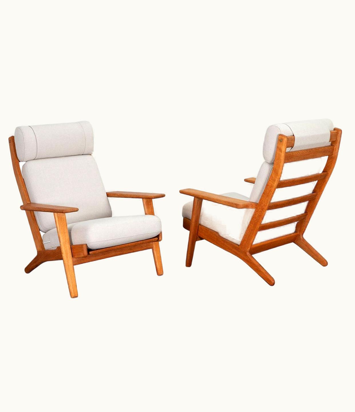 Hans J. Wegner Hans J. Wegner GE290A White Oak Lounge Chairs