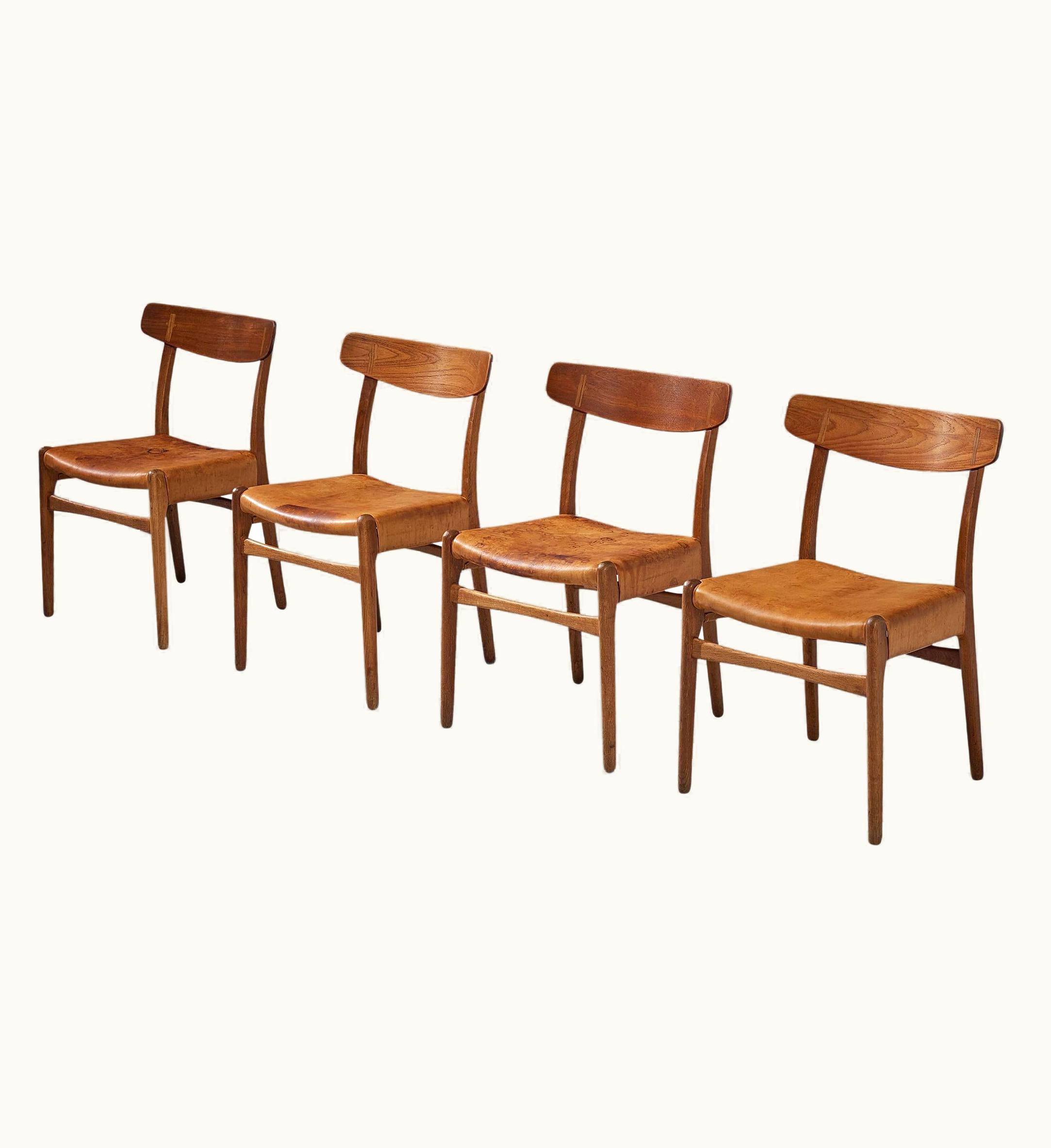 Hans J. Wegner Hans J. Wegner For Carl Hansen Set Of Four Chairs In Cognac Leather And Oak