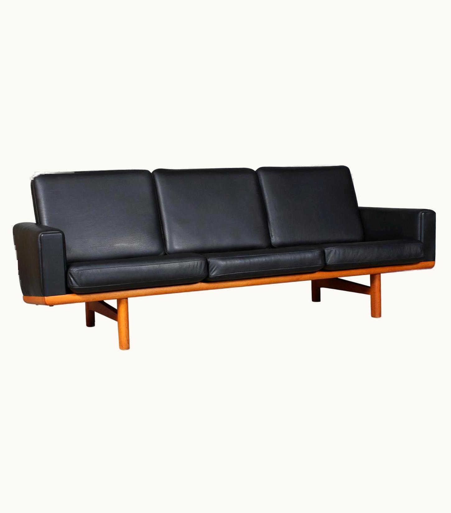 Hans J. Wegner Hans J. Wegner Three-Seat Sofa UZ0192136