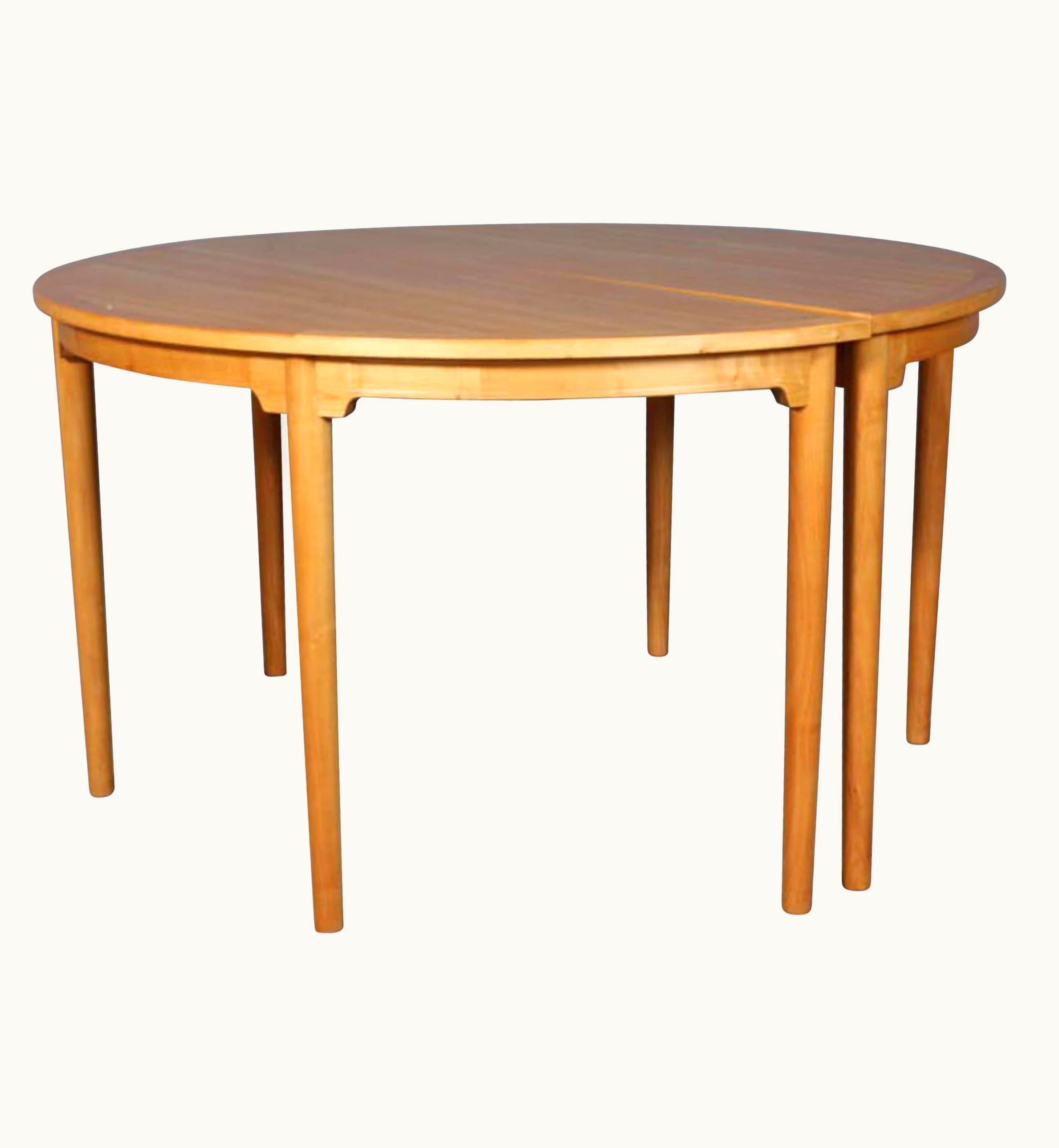 Hans J. Wegner Hans J. Wegner Chinese Table