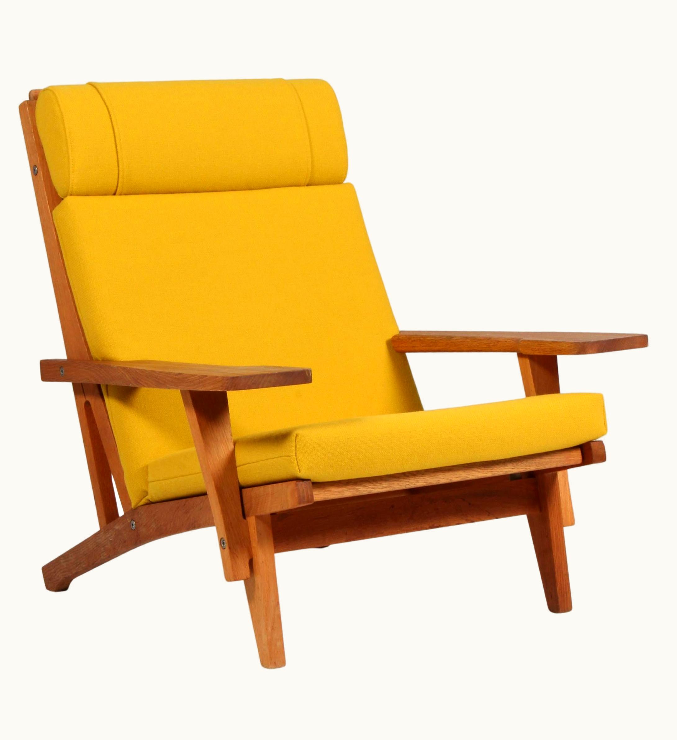 Hans J. Wegner Hans J. Wegner GE-375 Lounge Chair, Stained Oak