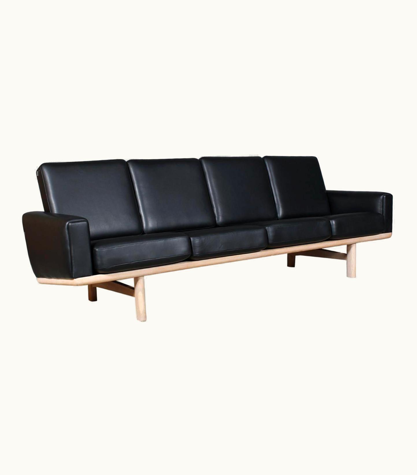 Hans J. Wegner Hans J. Wegner Four-Seat Sofa UZ0192301
