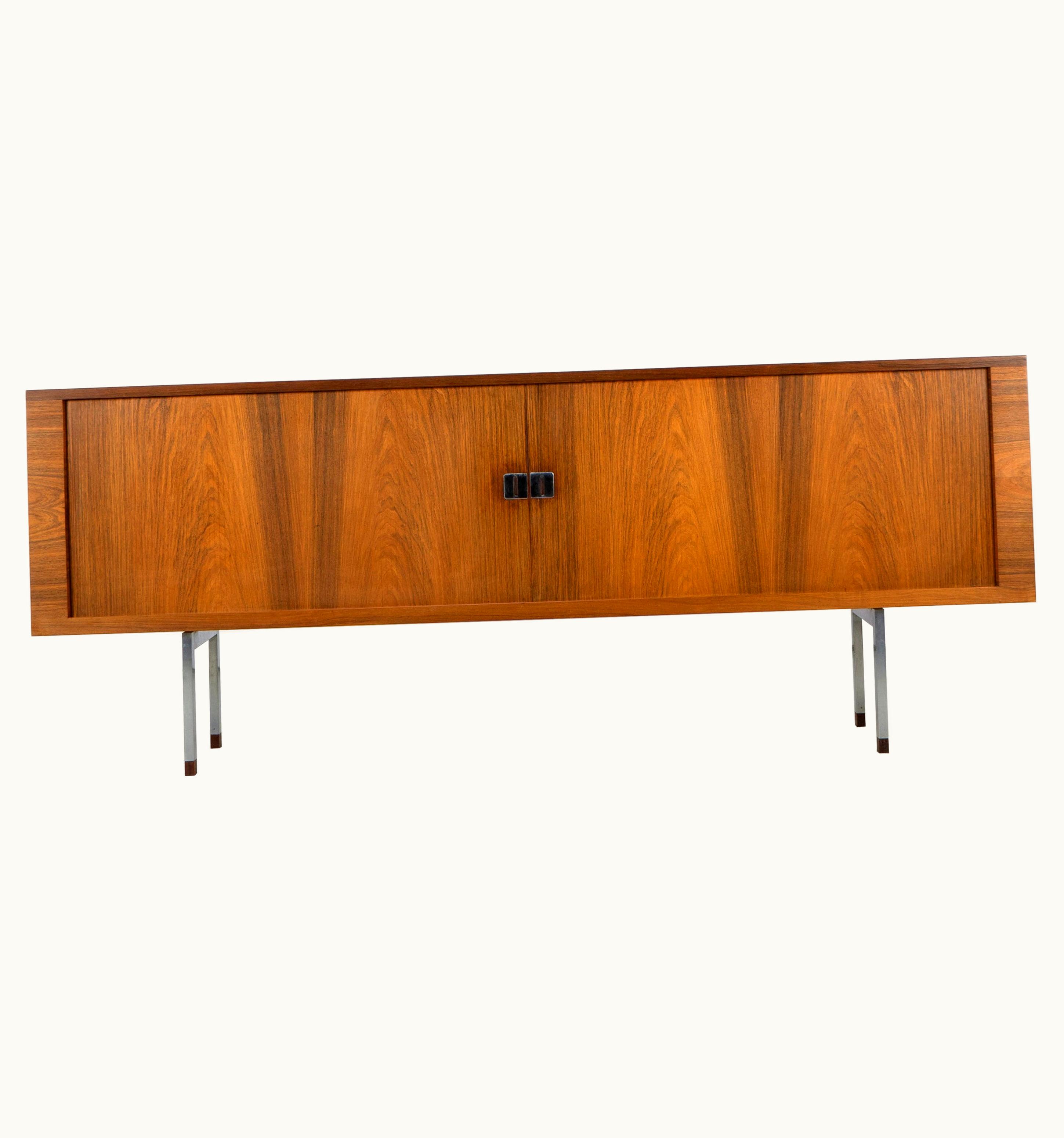 Hans J. Wegner Hans J. Wegner Rosewood Sideboard RY-25 By Hans Wegner For Ry-Møbler, 1960s