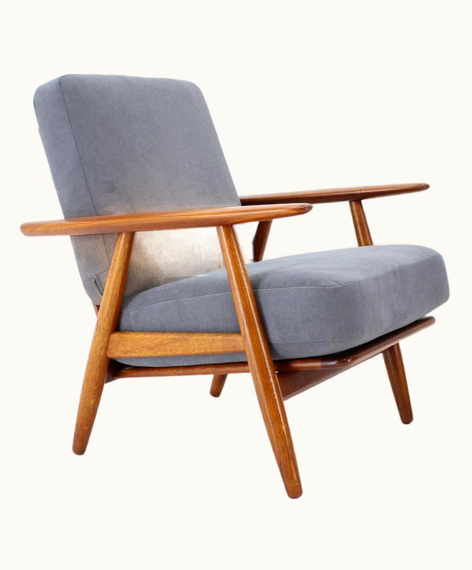 Hans J. Wegner Hans J. Wegner 1950s Hans J. Wegner Ge-240 Oak 'Cigar' Chair, Denmark