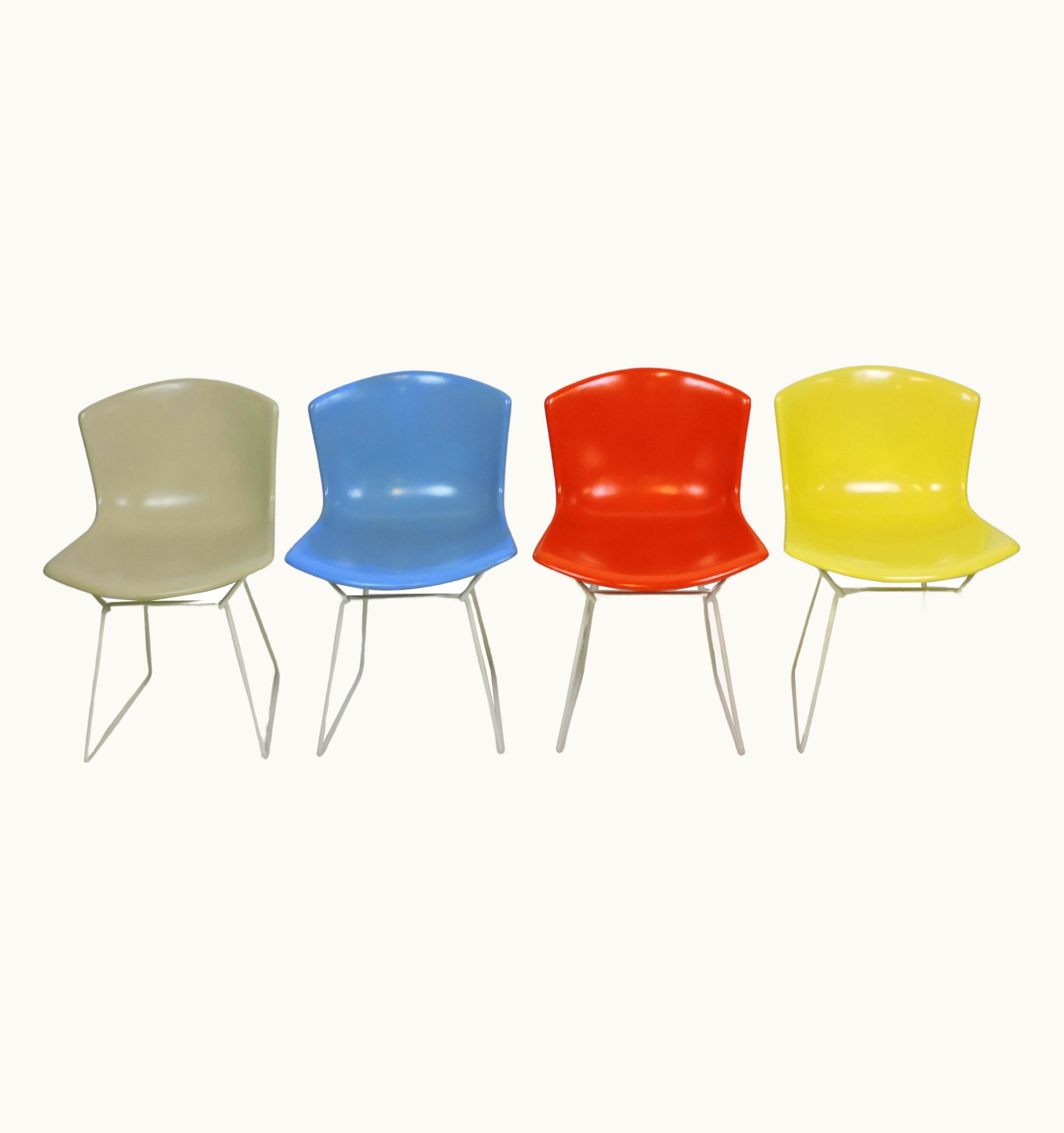 Harry Bertoia Harry Bertoia Early Set Of Four Harry Bertoia Molded Shell Side Chairs For Knoll, Labeled