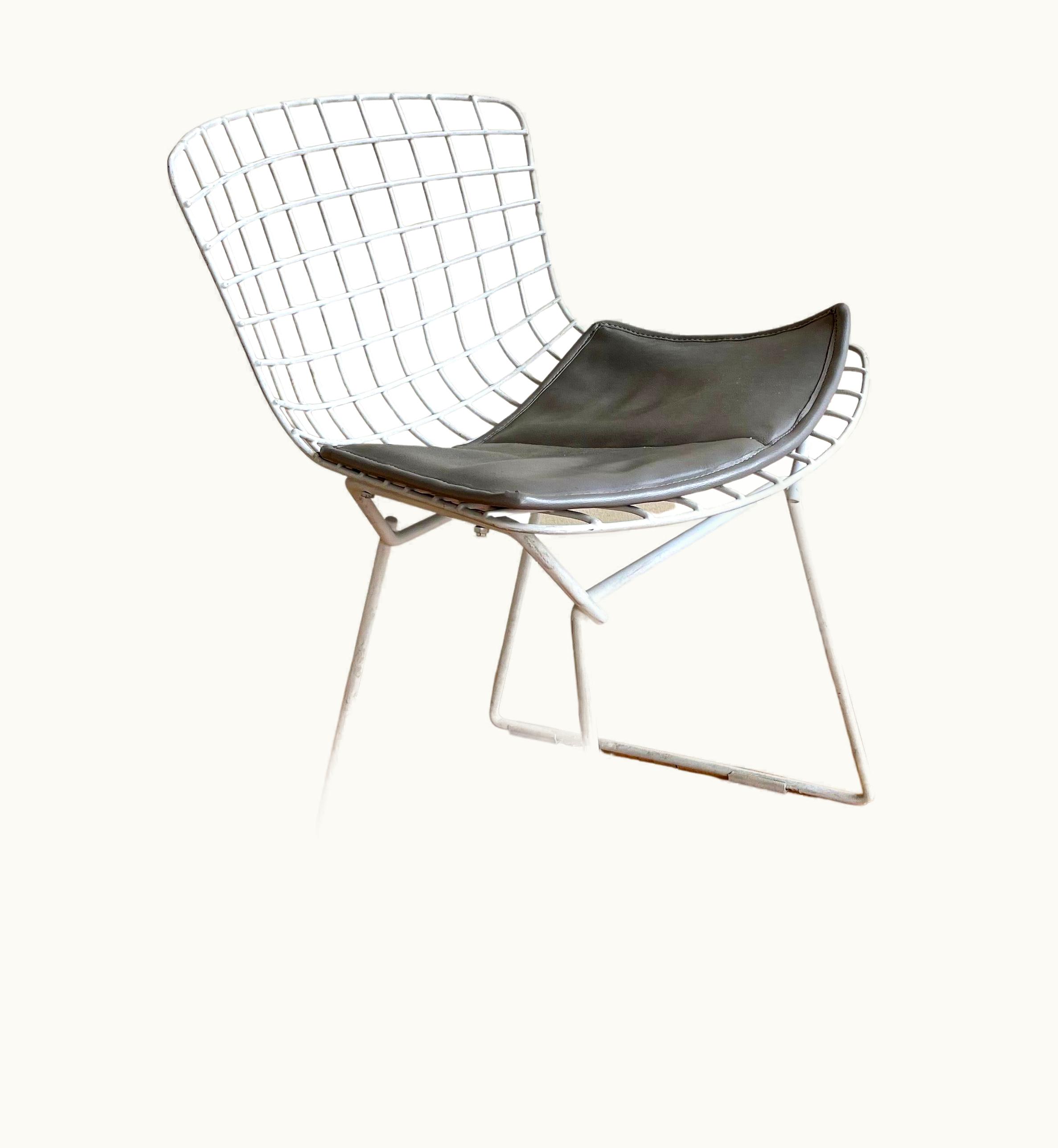 Harry Bertoia Harry Bertoia White Baby Bertoia Chair With Pad