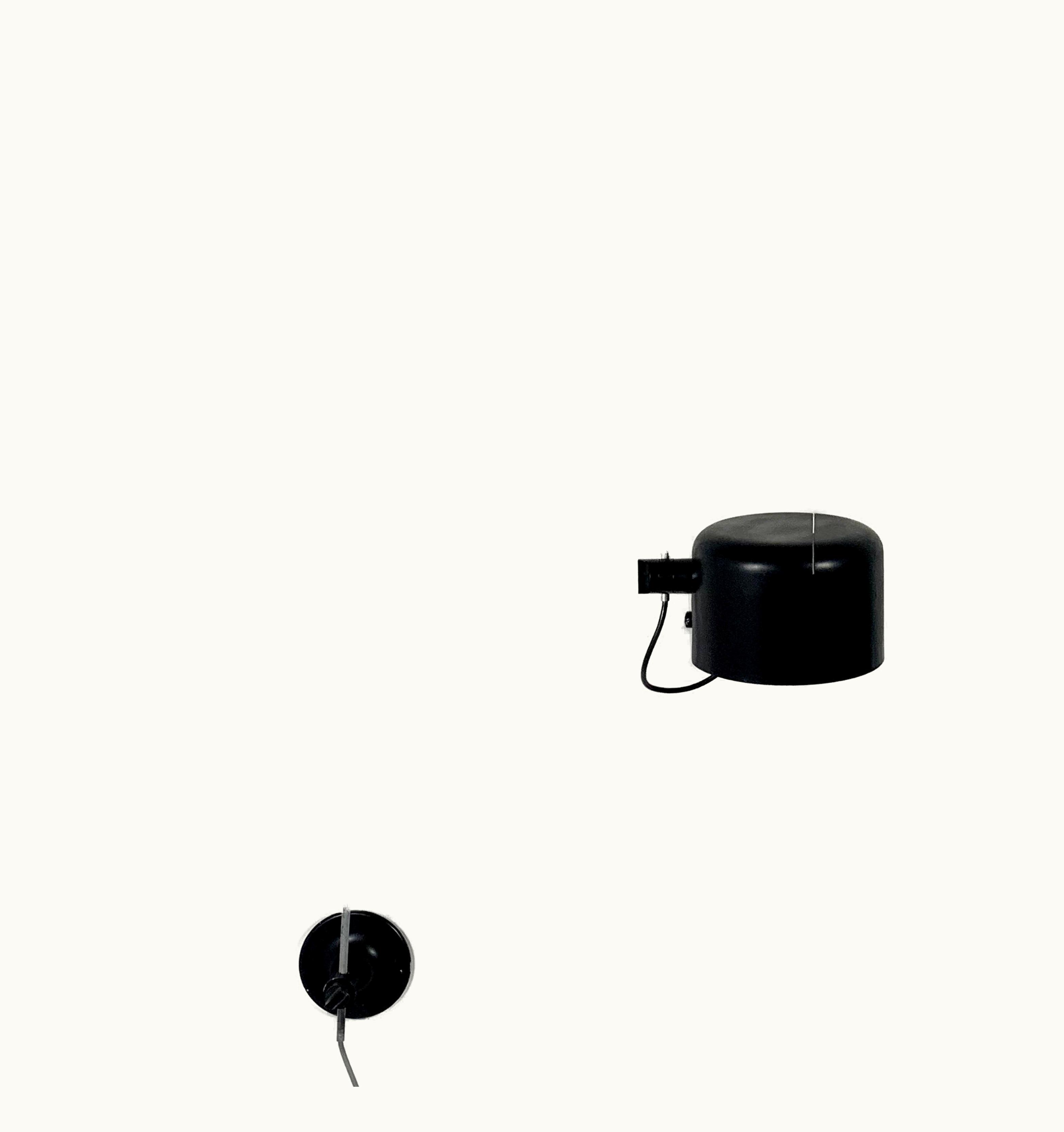Joe Colombo Joe Colombo Wall Lamp 'Coupé' Black By Oluce