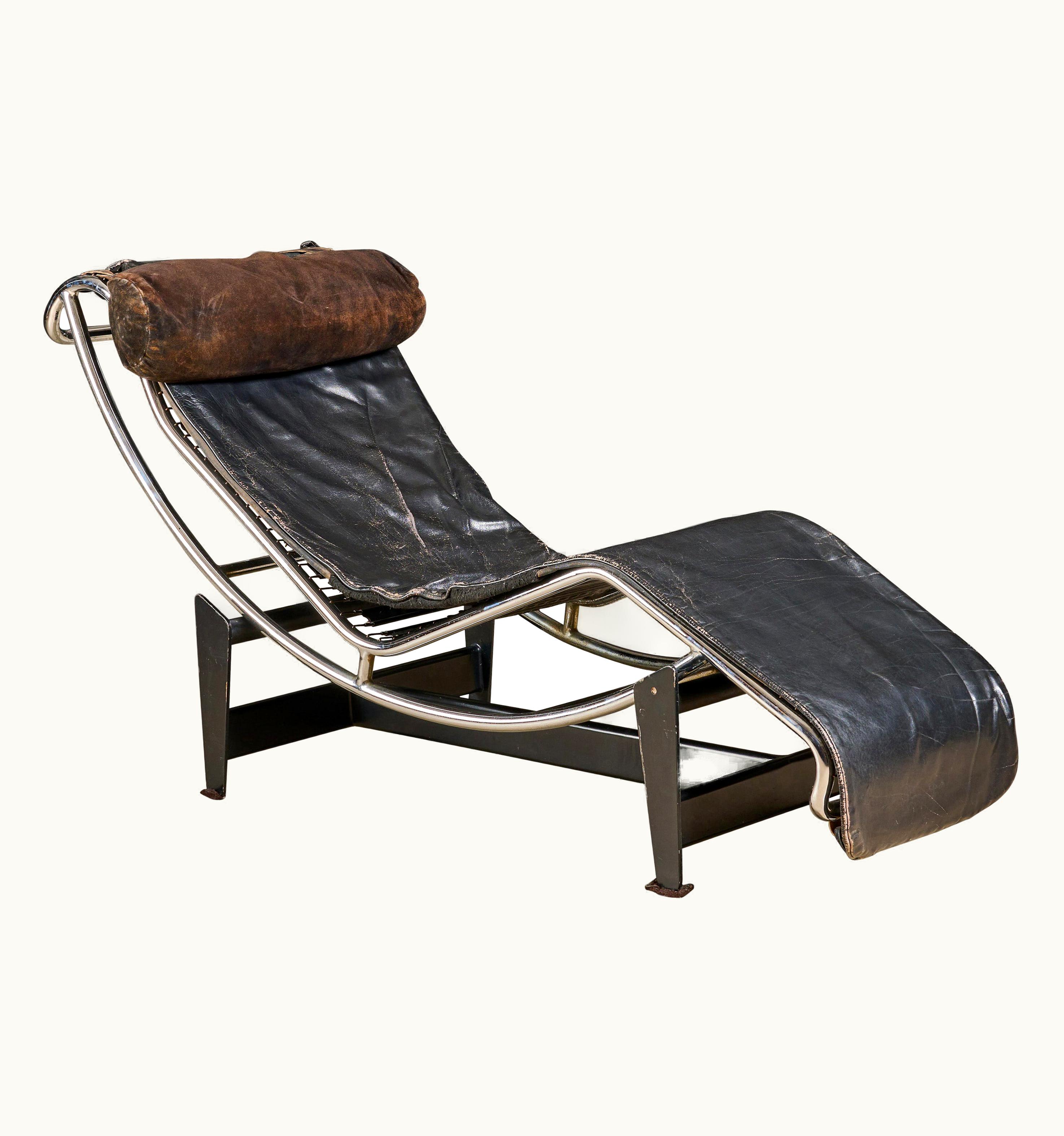 Le Corbusier Le Corbusier Chrome & Leather Lounge Chair UZ0193103