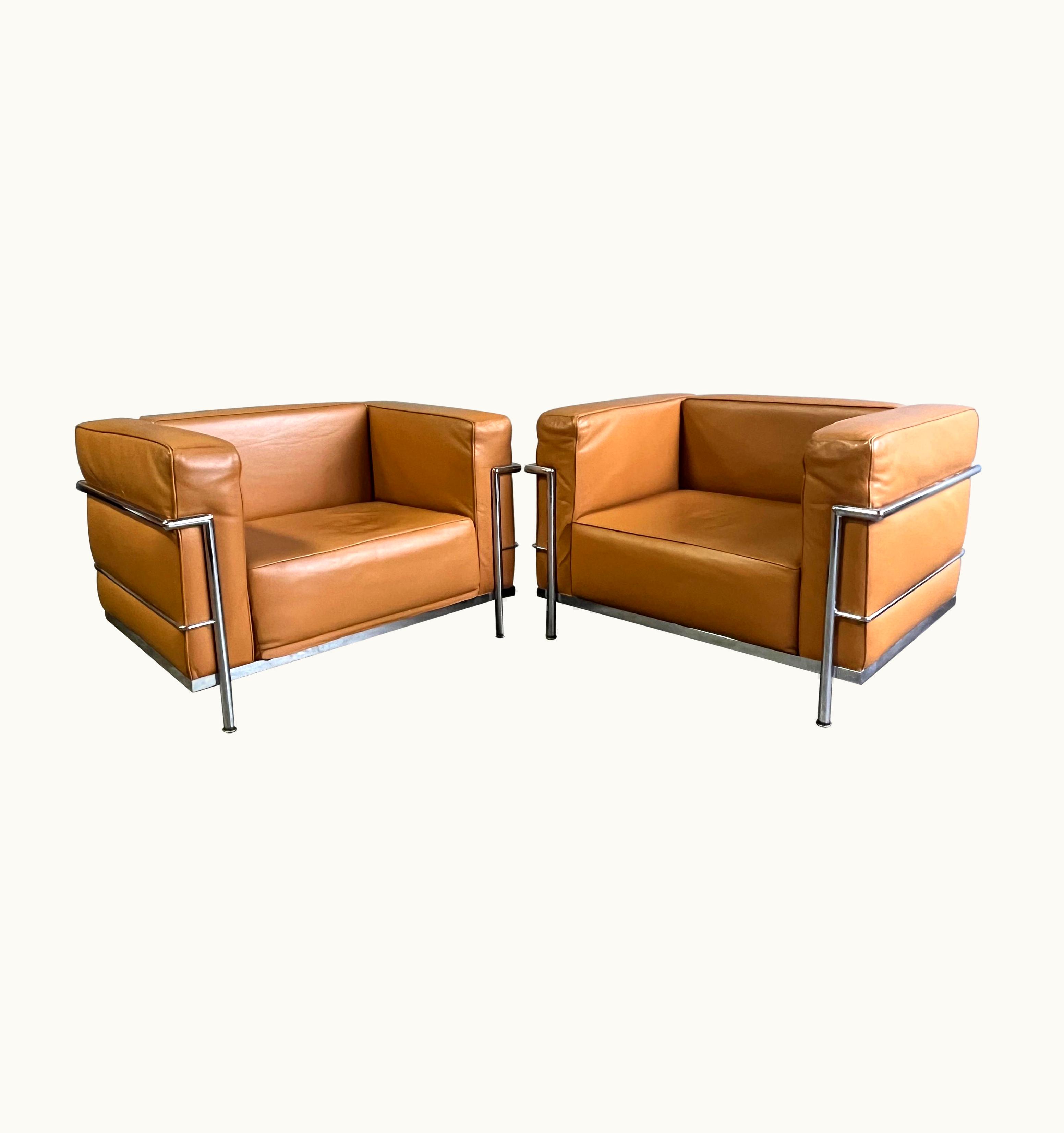 Le Corbusier, Pierre Jeanneret, Charlotte Perriand Cassina;Le Corbusier Le Corbusier, Pierre Jeanneret, Charlotte Perriand Cassina;Le Corbusier Lc3 Grand Modele Armchairs (pair)