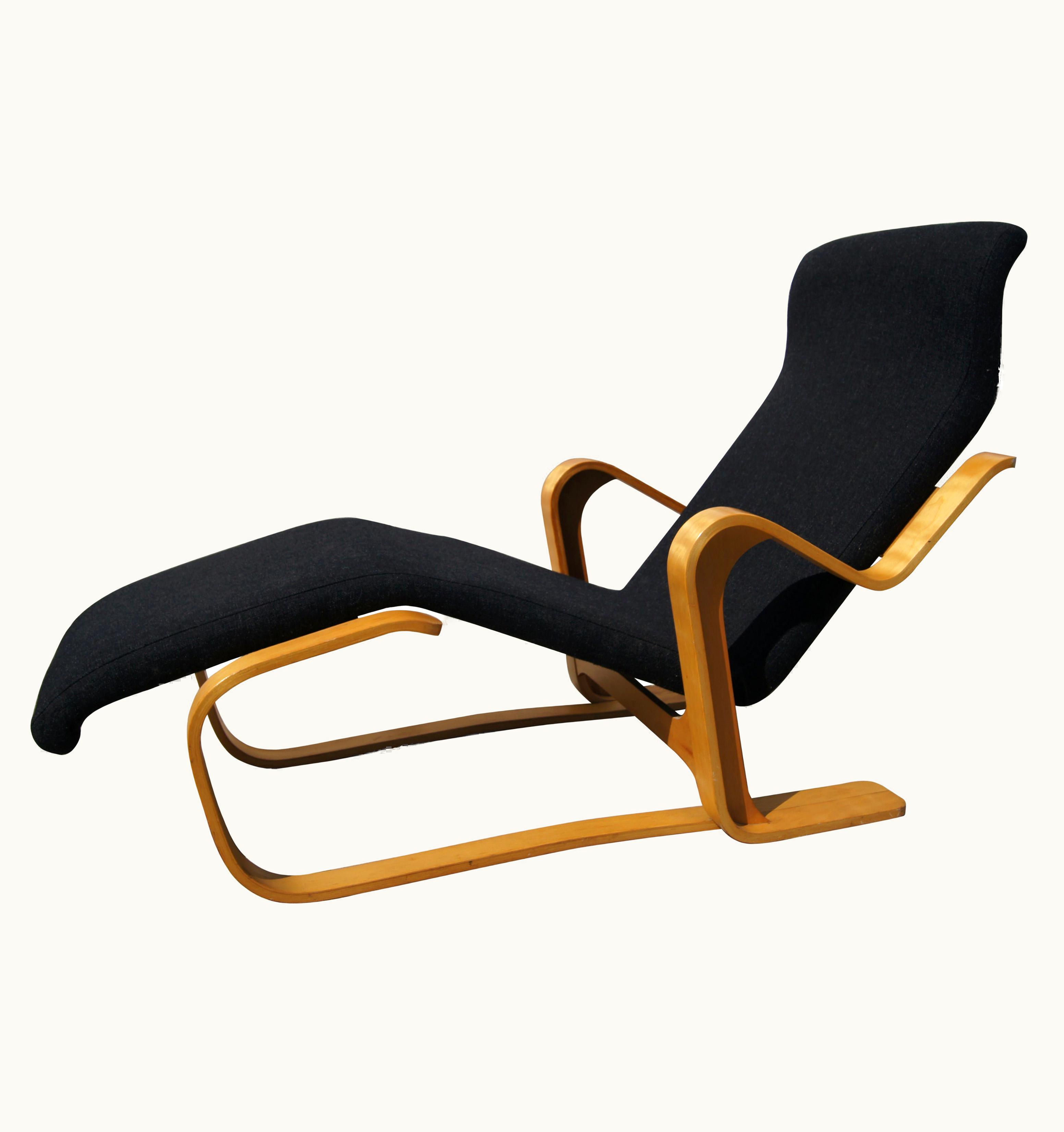 Marcel Breuer Bentwood Chaise Longue By Marcel Breuer For Gavina