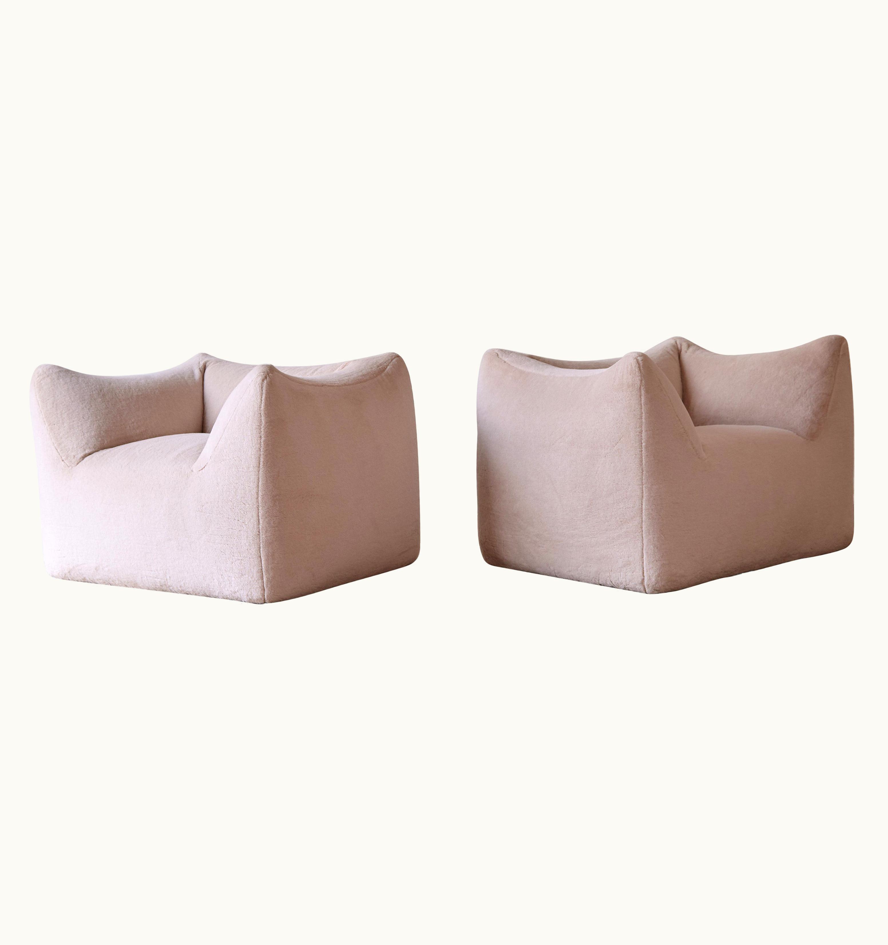 Mario Bellini Mario Bellini Le Bambole Lounge Chairs, Upholstered In Alpaca, B&B Italia, 1970s
