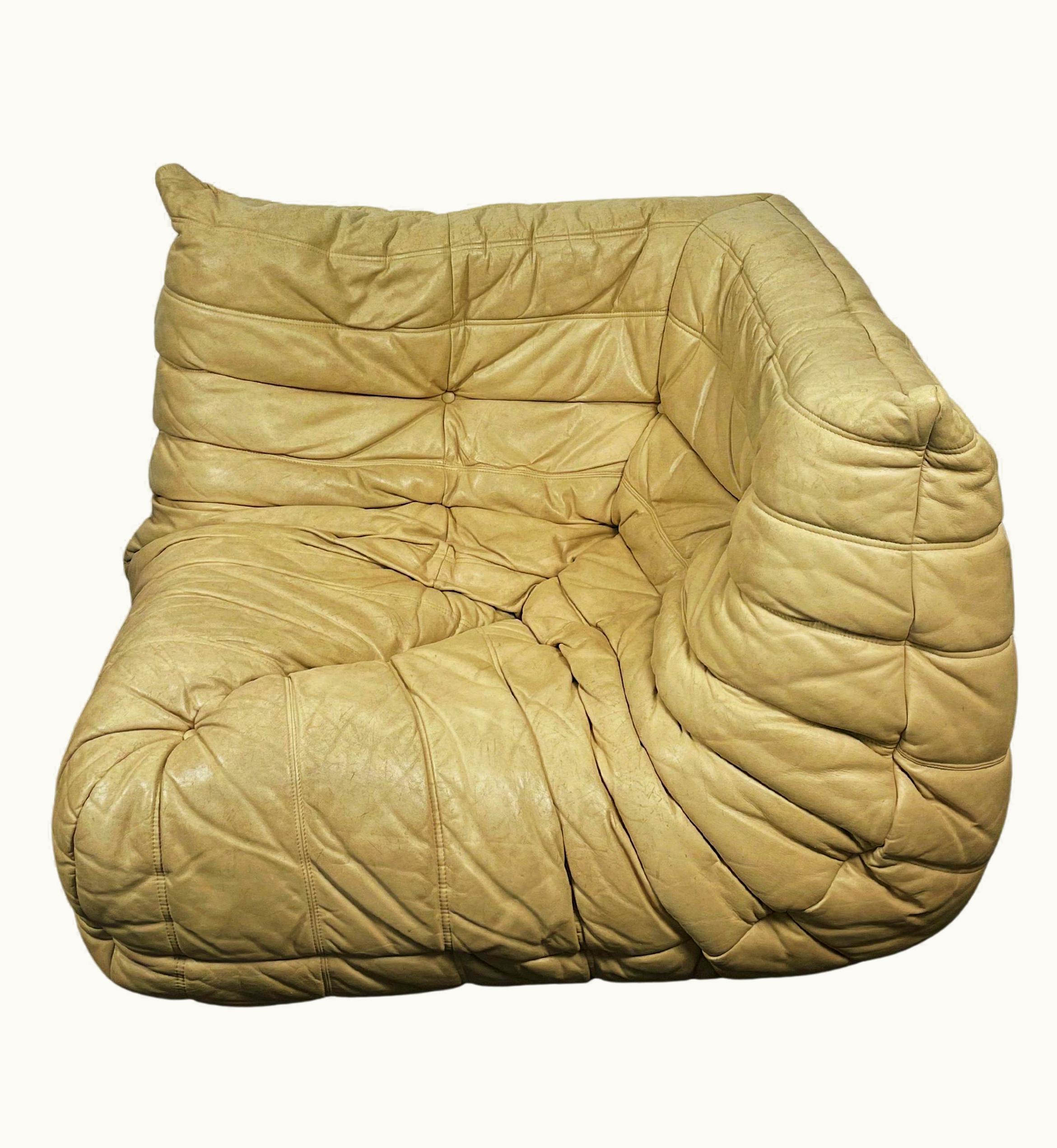 Michel Ducaroy Michel Ducaroy Fauteuil D'angle Togo Par Michel Ducaroy Pour Ligne Roset