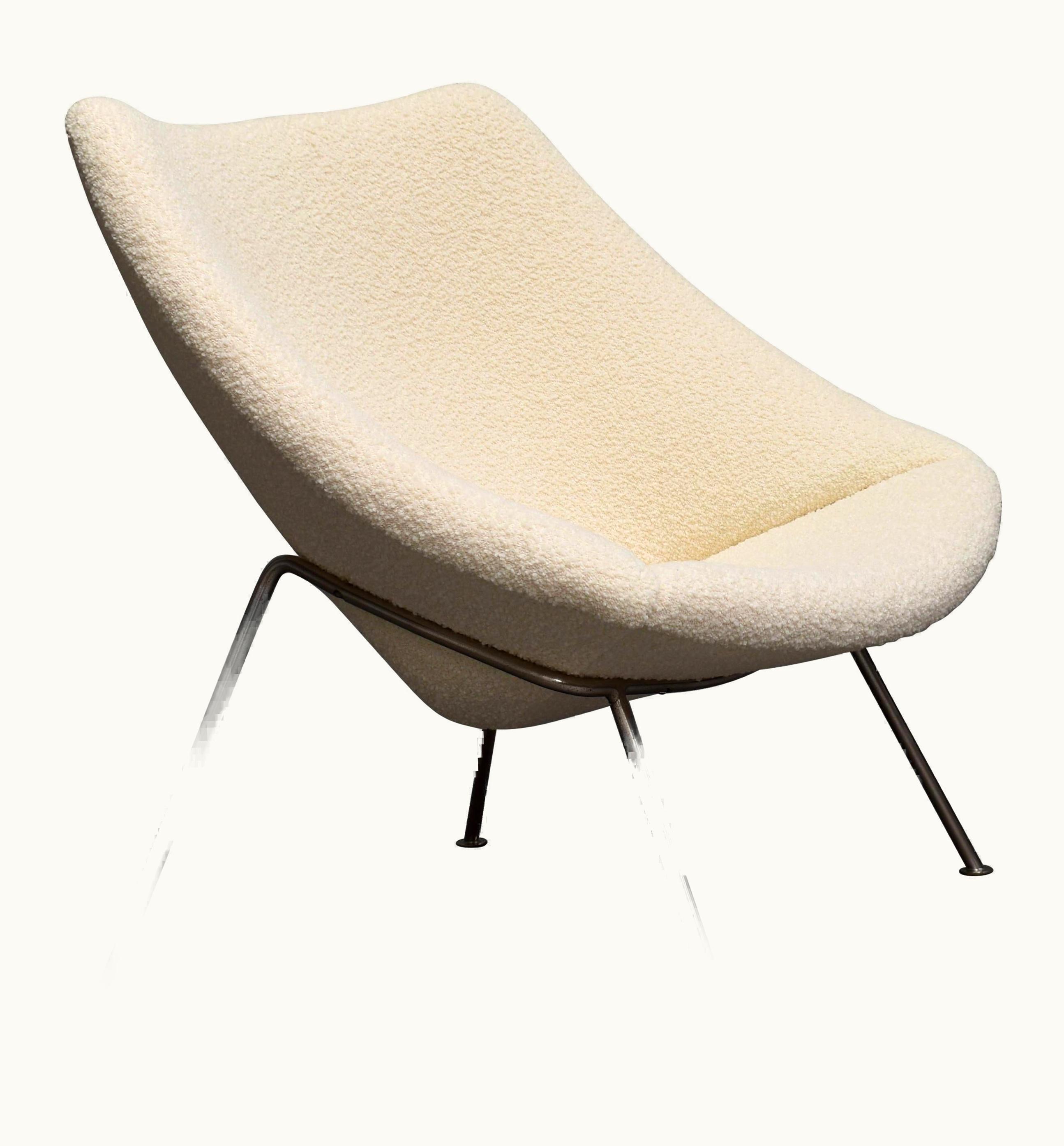 Pierre Paulin Pierre Paulin 1st Edition Oyster Lounge Chair By Pierre Paulin Artifort New Upholstery, 1965