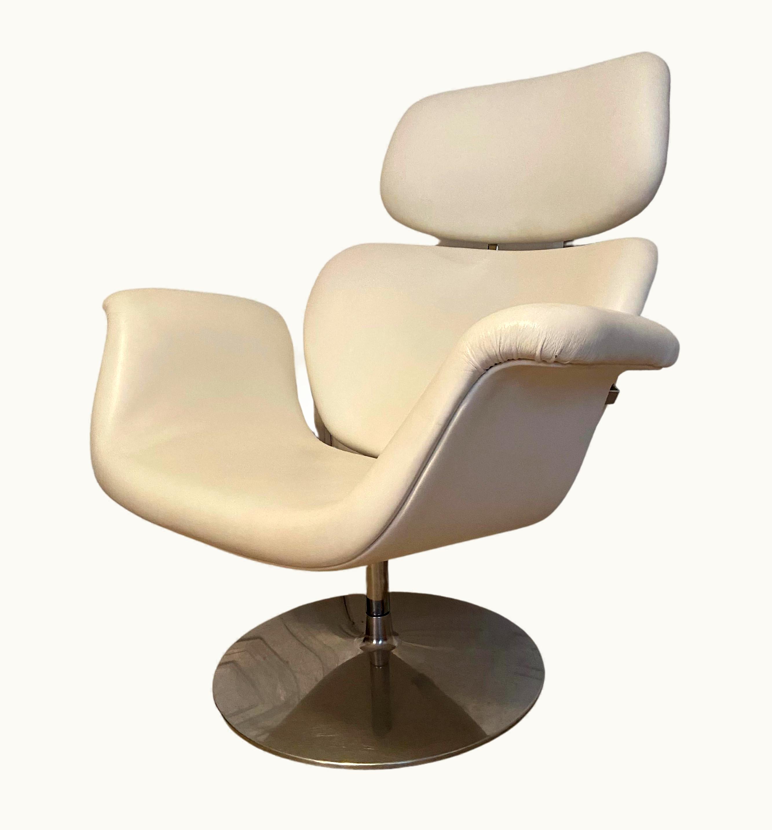 Pierre Paulin Pierre Paulin Big Tulip Armchair In White Leather, Pierre Paulin, Artifort