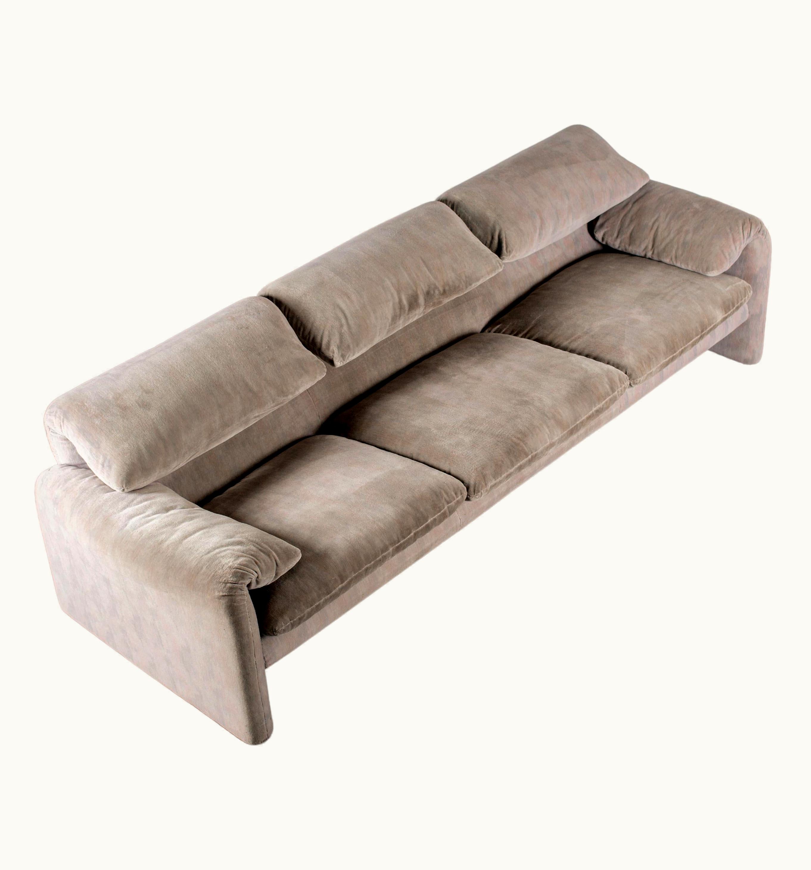 VIco Magistretti VIco Magistretti 3-Seater Maralunga Sofa By VIco Magistretti For Cassina